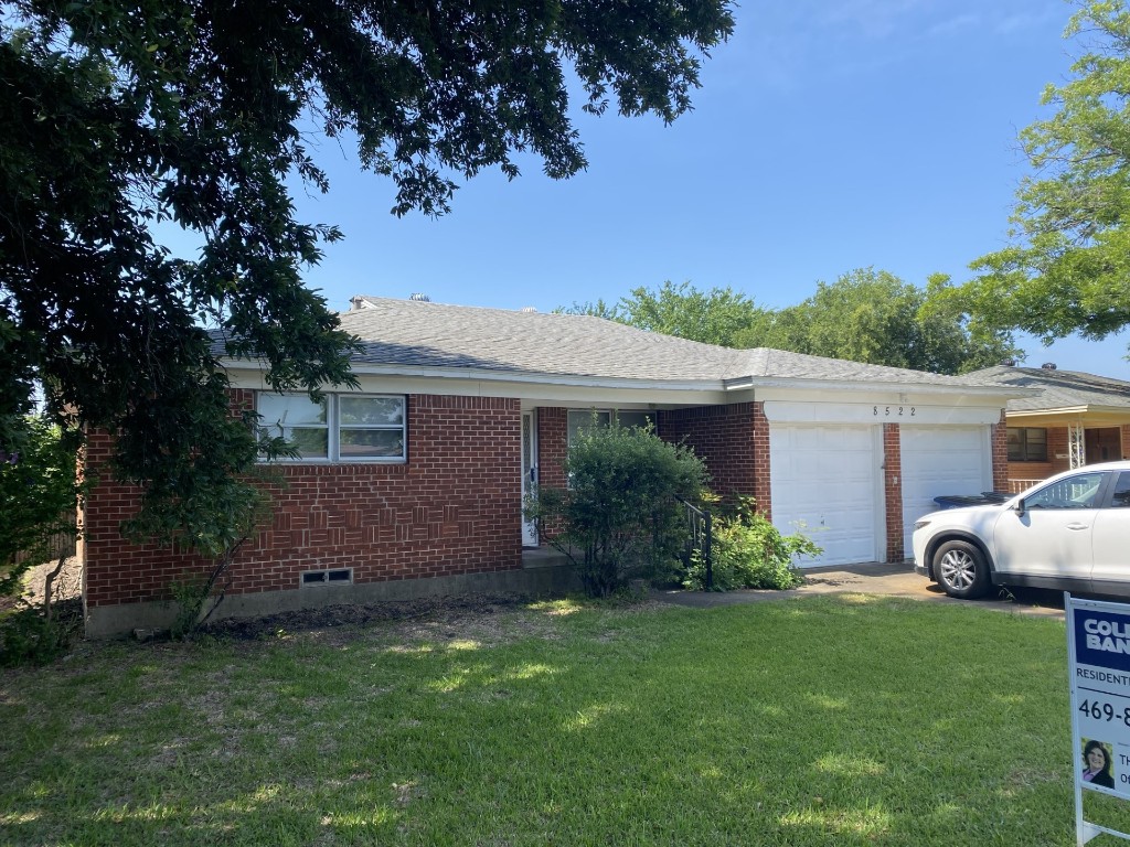8522 Greenmound Avenue Dallas TX 75227