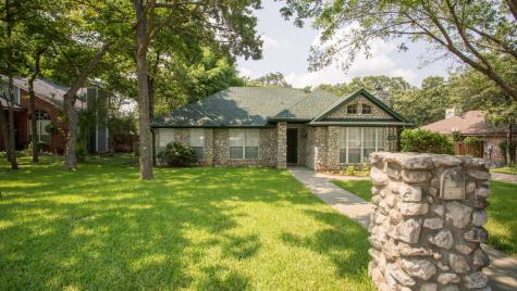 707 High Crest Drive Azle TX 76020