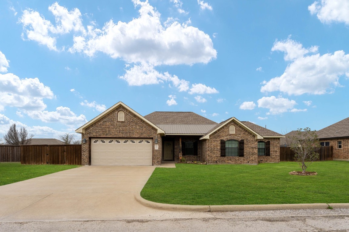 302 W Alene Drive Mabank TX 75147