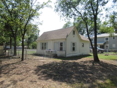 1402 Walnut Street Commerce TX 75428