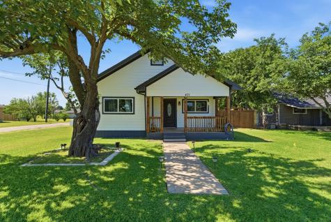 401 W Mesquite Street Gunter TX 75058