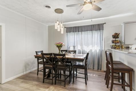401 W Mesquite Street Gunter TX 75058