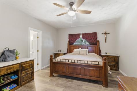 401 W Mesquite Street Gunter TX 75058