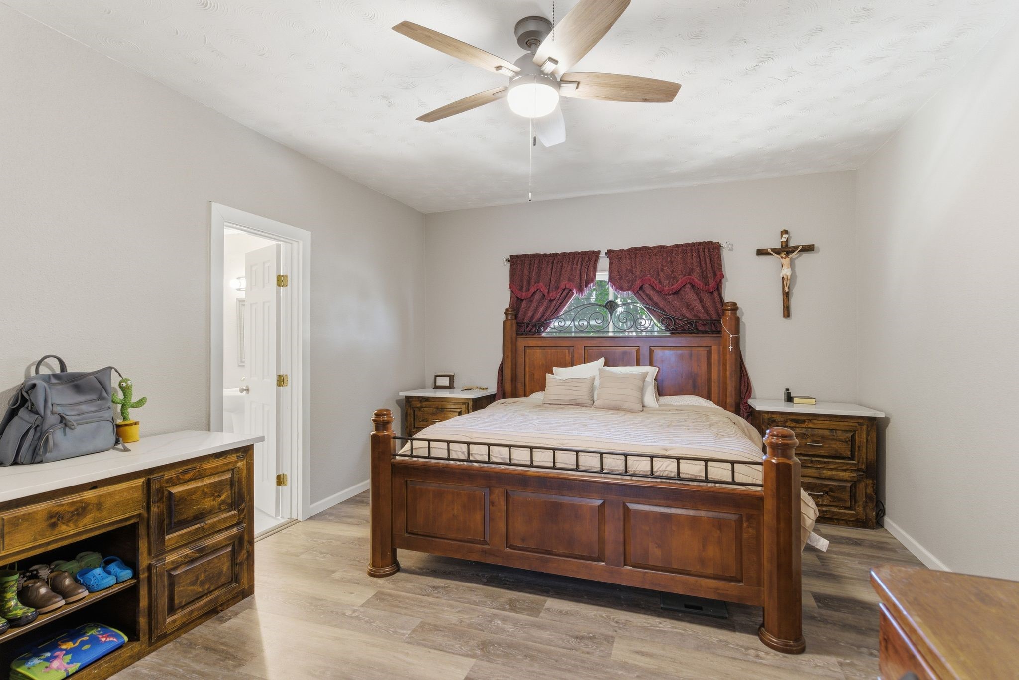 401 W Mesquite Street Gunter TX 75058