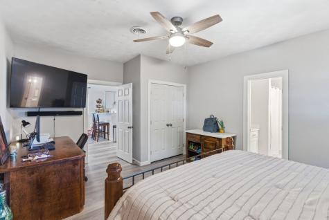 401 W Mesquite Street Gunter TX 75058