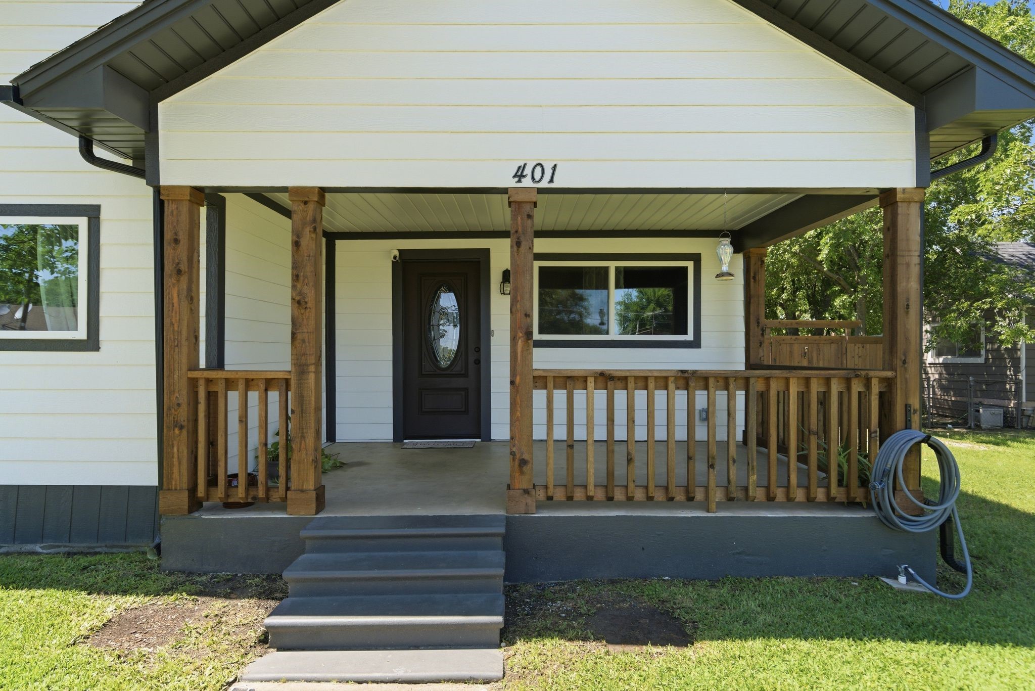 401 W Mesquite Street Gunter TX 75058