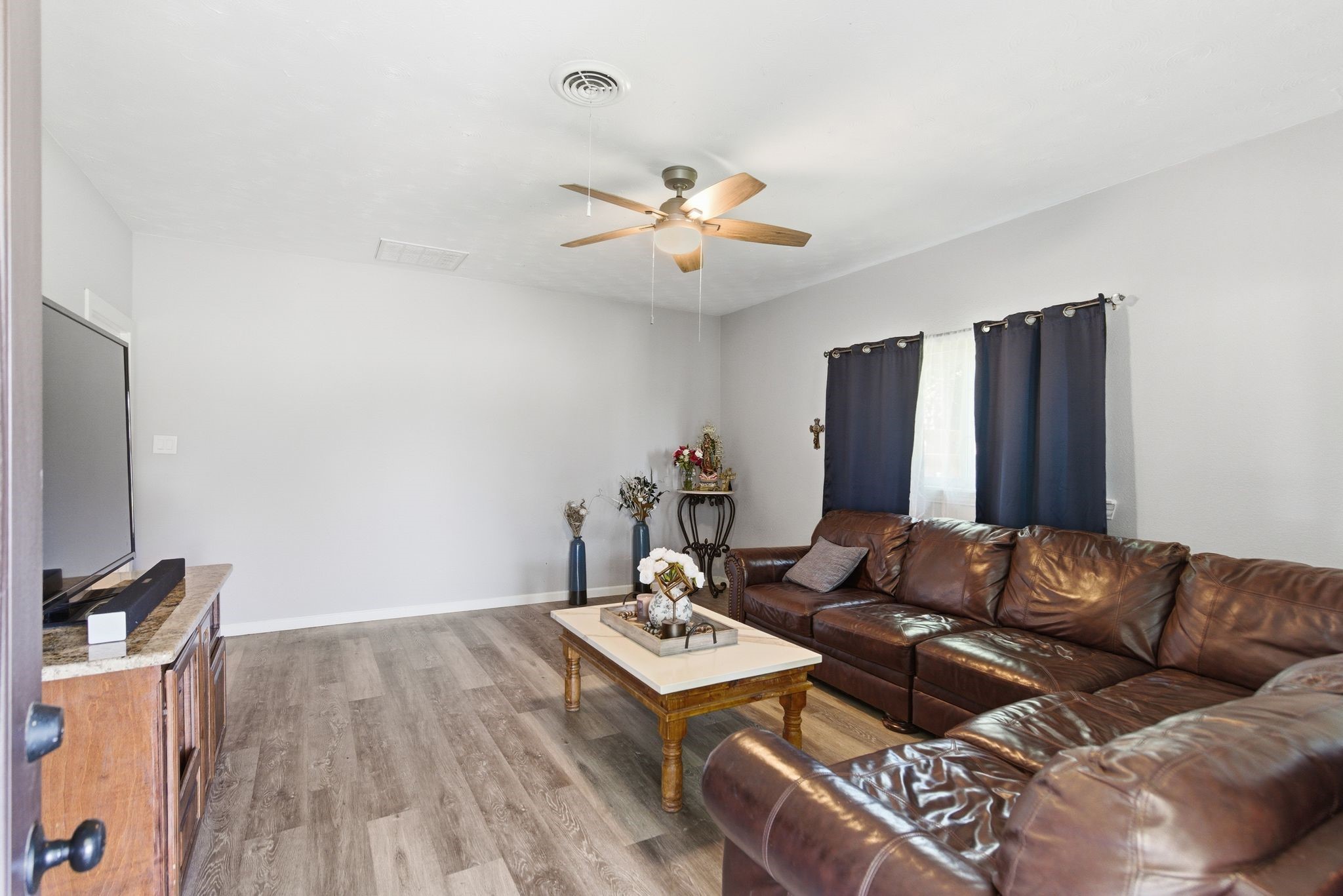 401 W Mesquite Street Gunter TX 75058