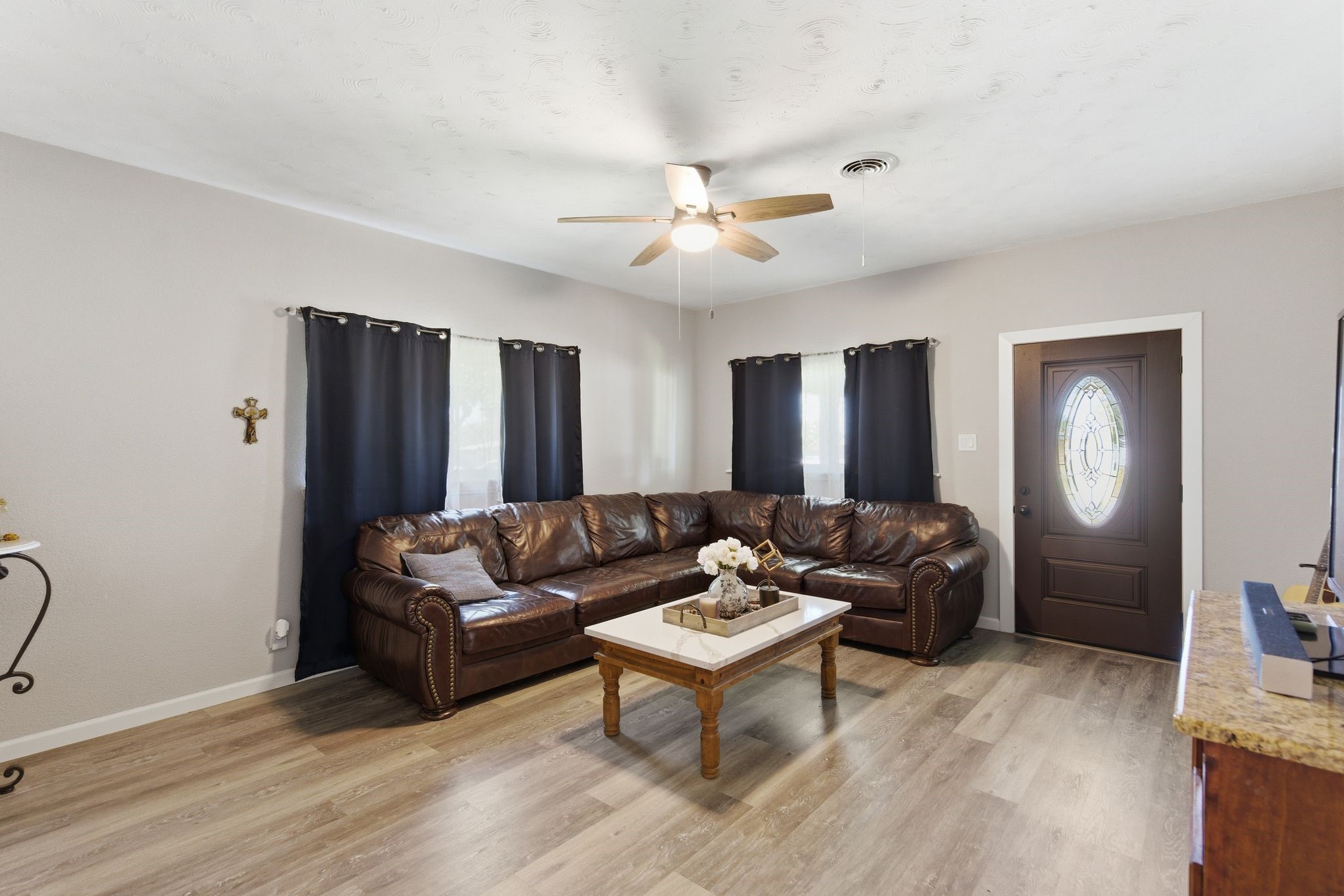 401 W Mesquite Street Gunter TX 75058