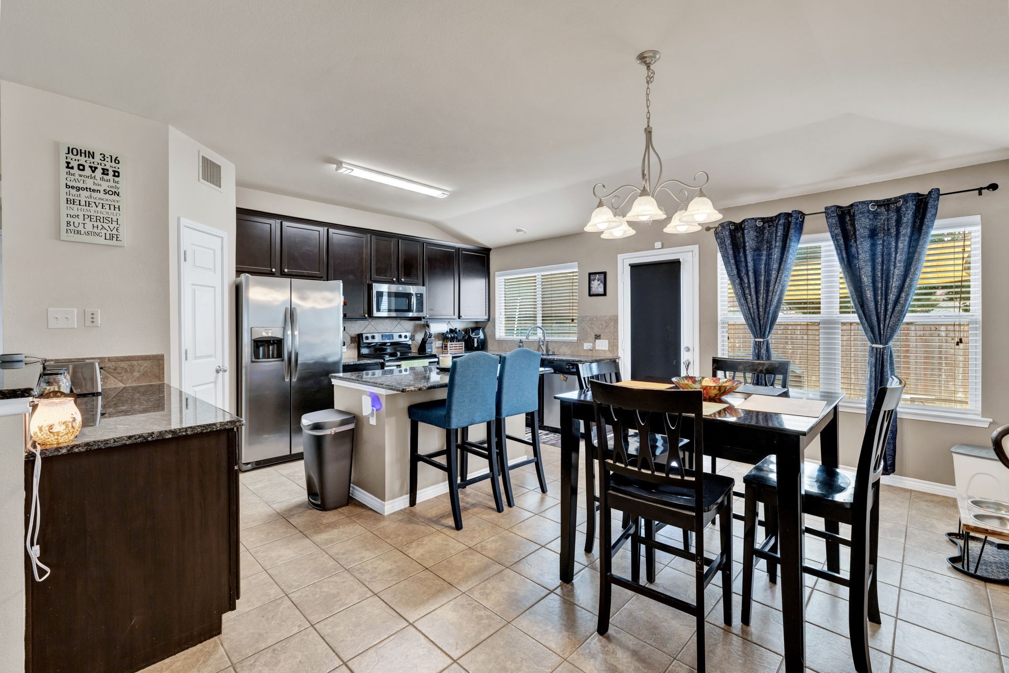 6027 Cedar Glen Drive Grand Prairie TX 75052