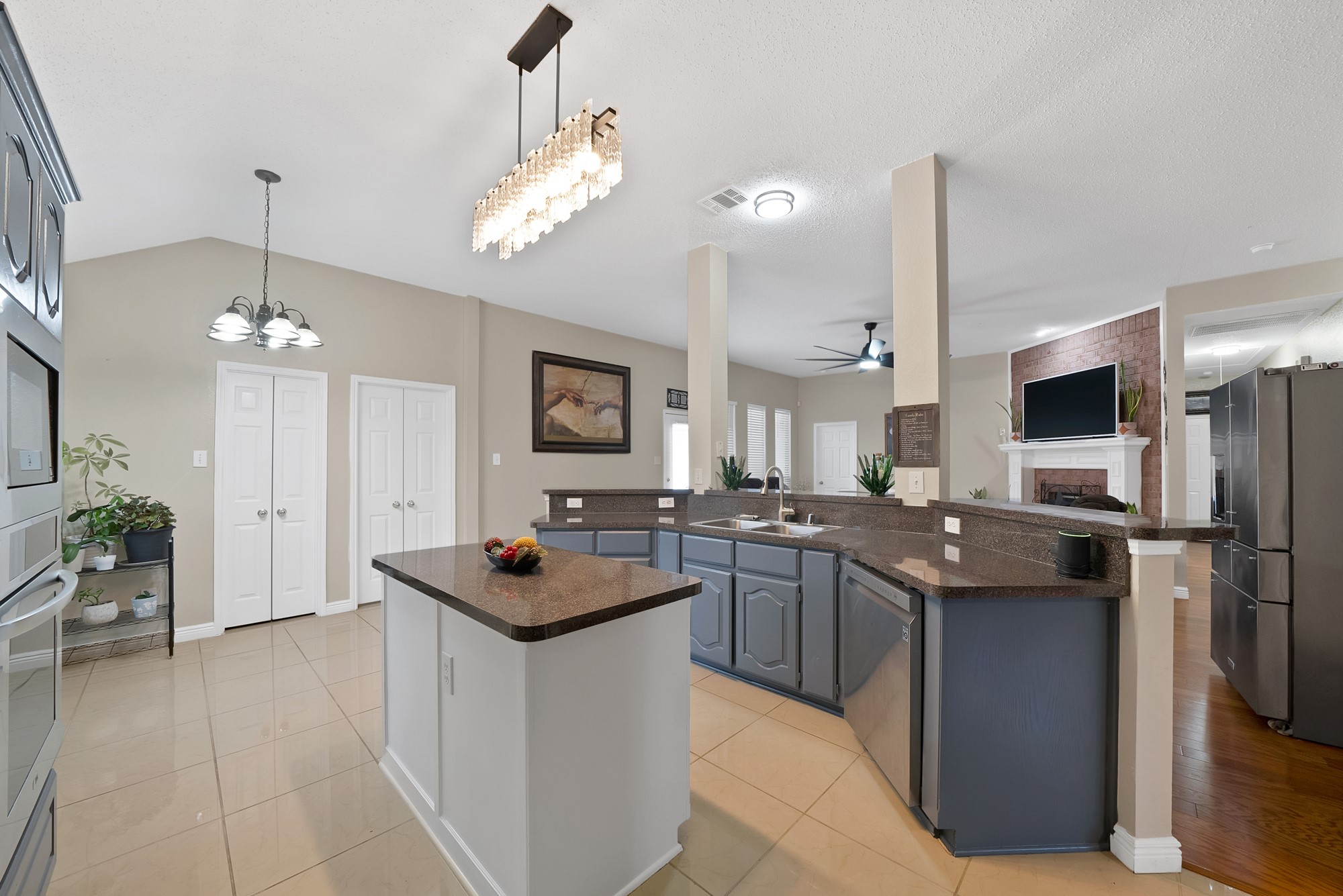 1625 Deer Creek Drive Desoto TX 75115