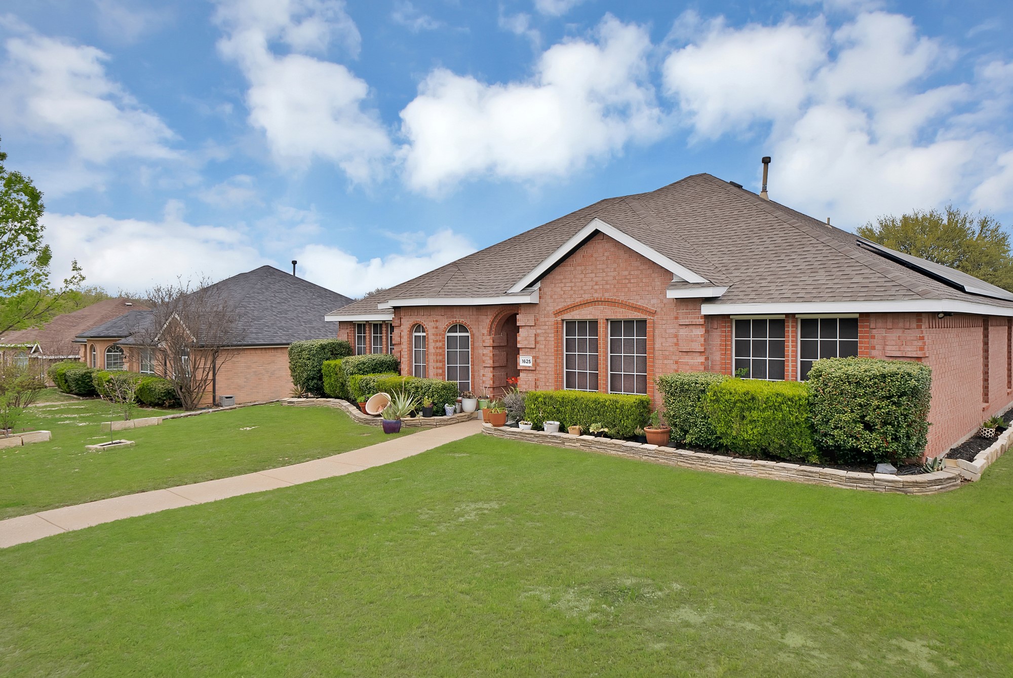 1625 Deer Creek Drive Desoto TX 75115