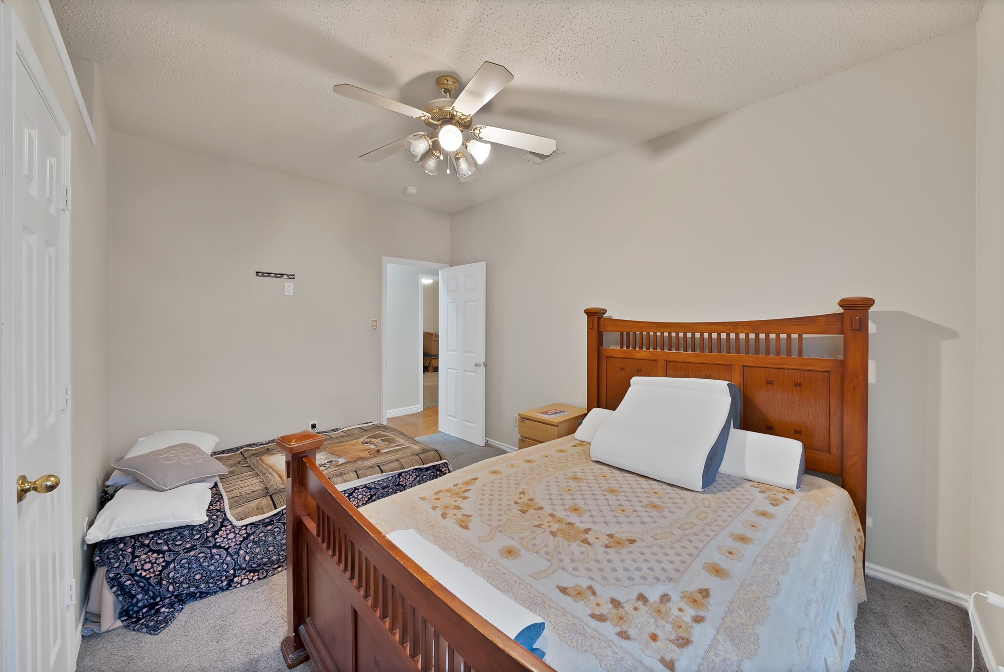 1625 Deer Creek Drive Desoto TX 75115