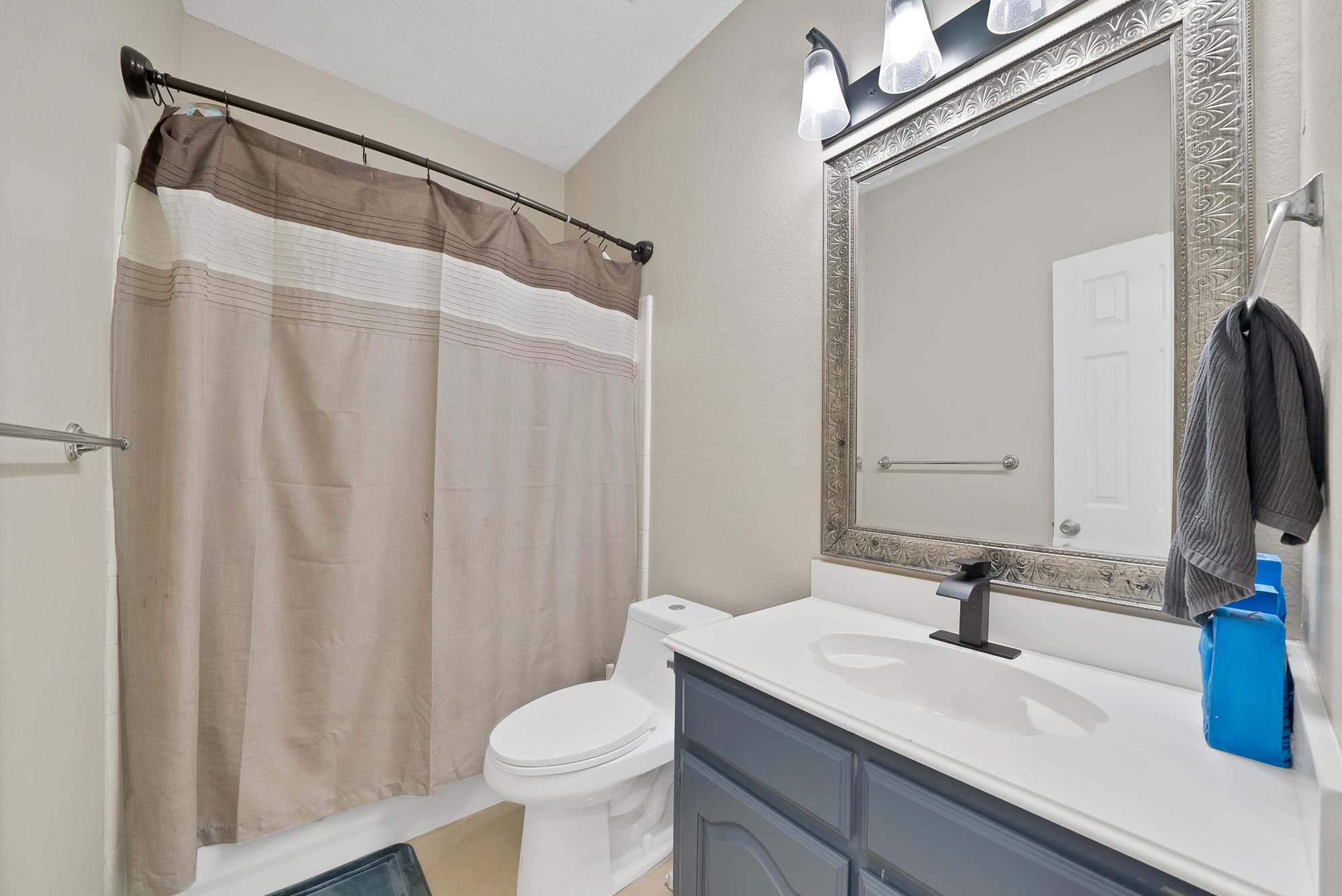 1625 Deer Creek Drive Desoto TX 75115