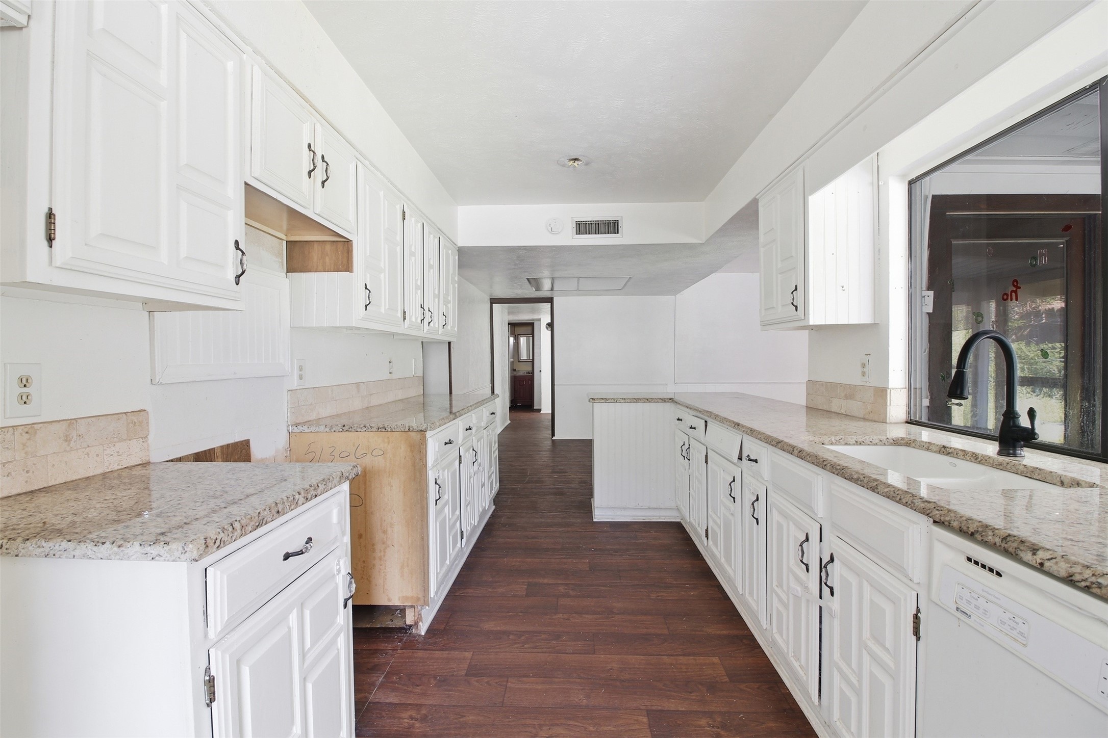 2604 Woodside Drive Arlington TX 76016