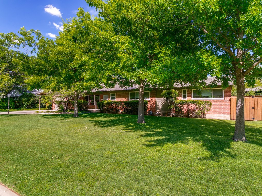 810 S Jefferson Street Irving TX 75060