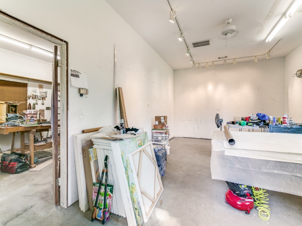 810 S Jefferson Street Irving TX 75060