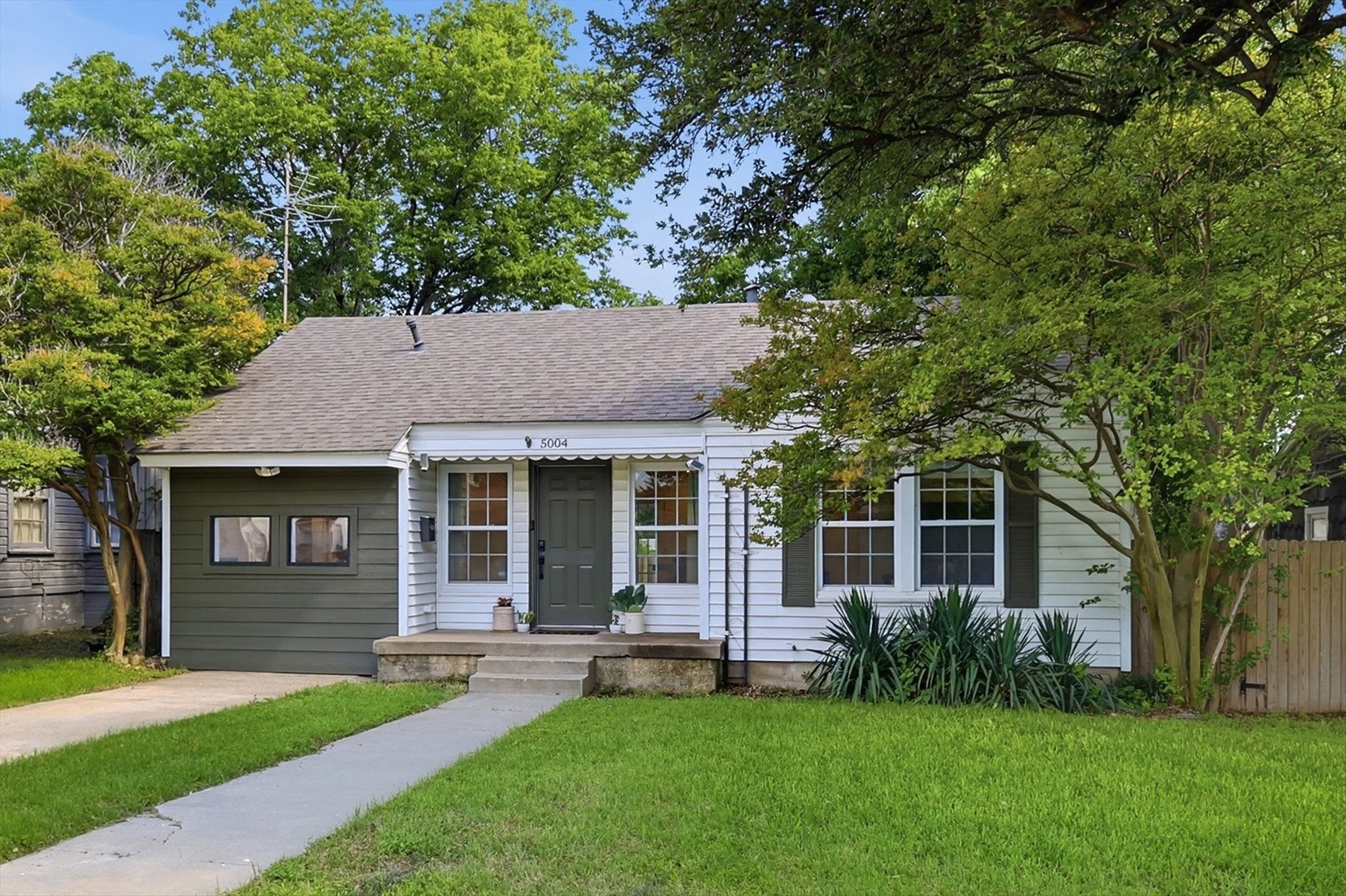 5004 Lovell Avenue Fort Worth TX 76107