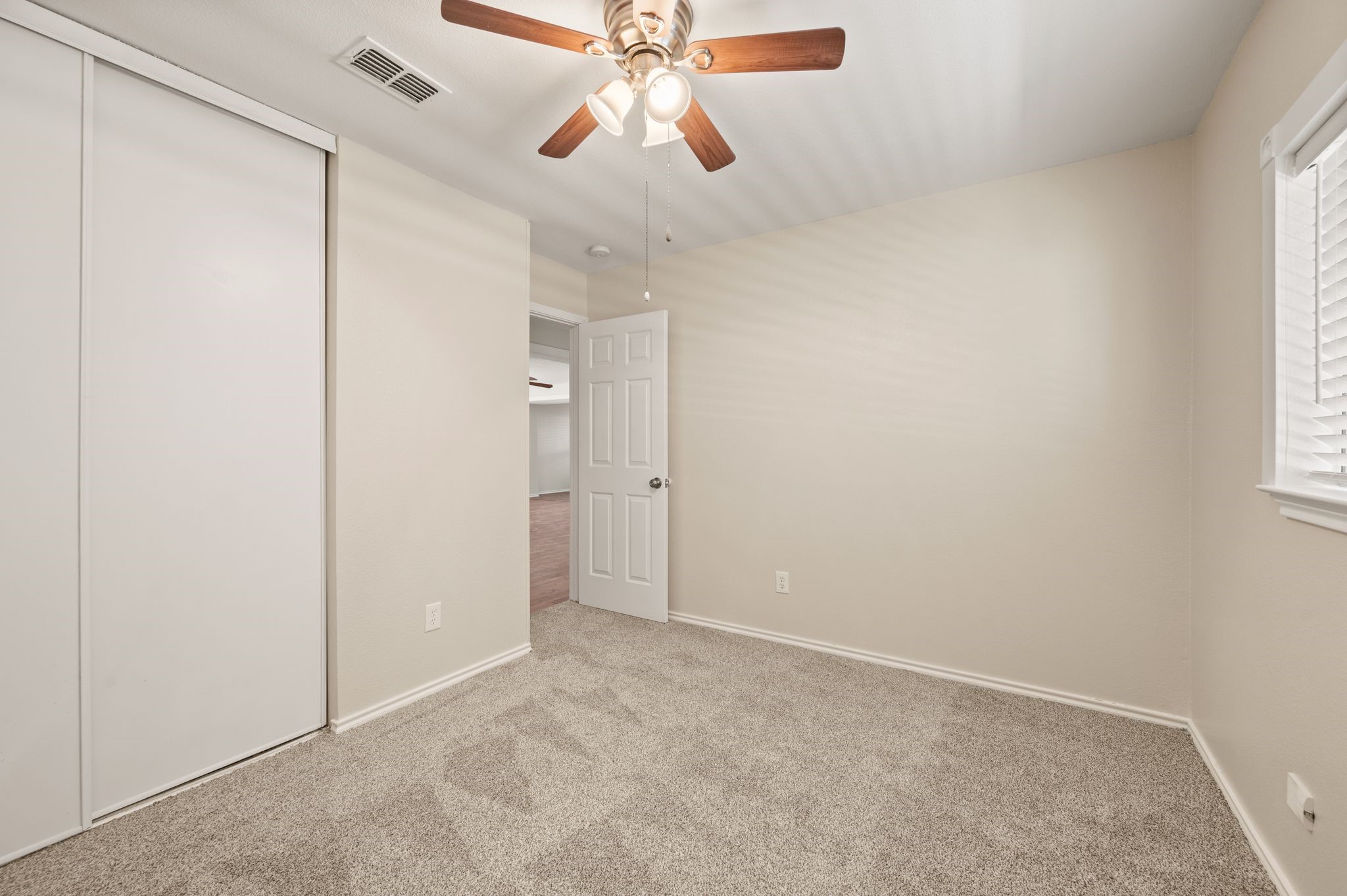 10104 Chapel Glen Terrace Fort Worth TX 76116