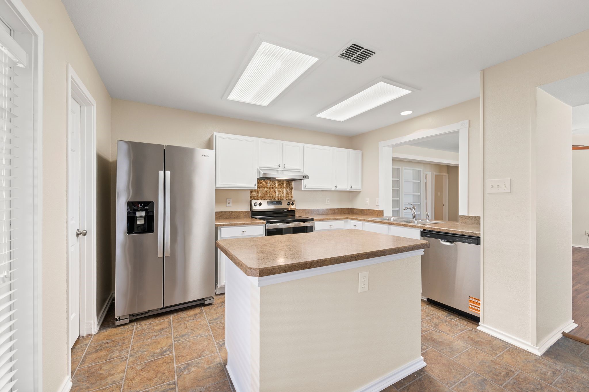 10104 Chapel Glen Terrace Fort Worth TX 76116
