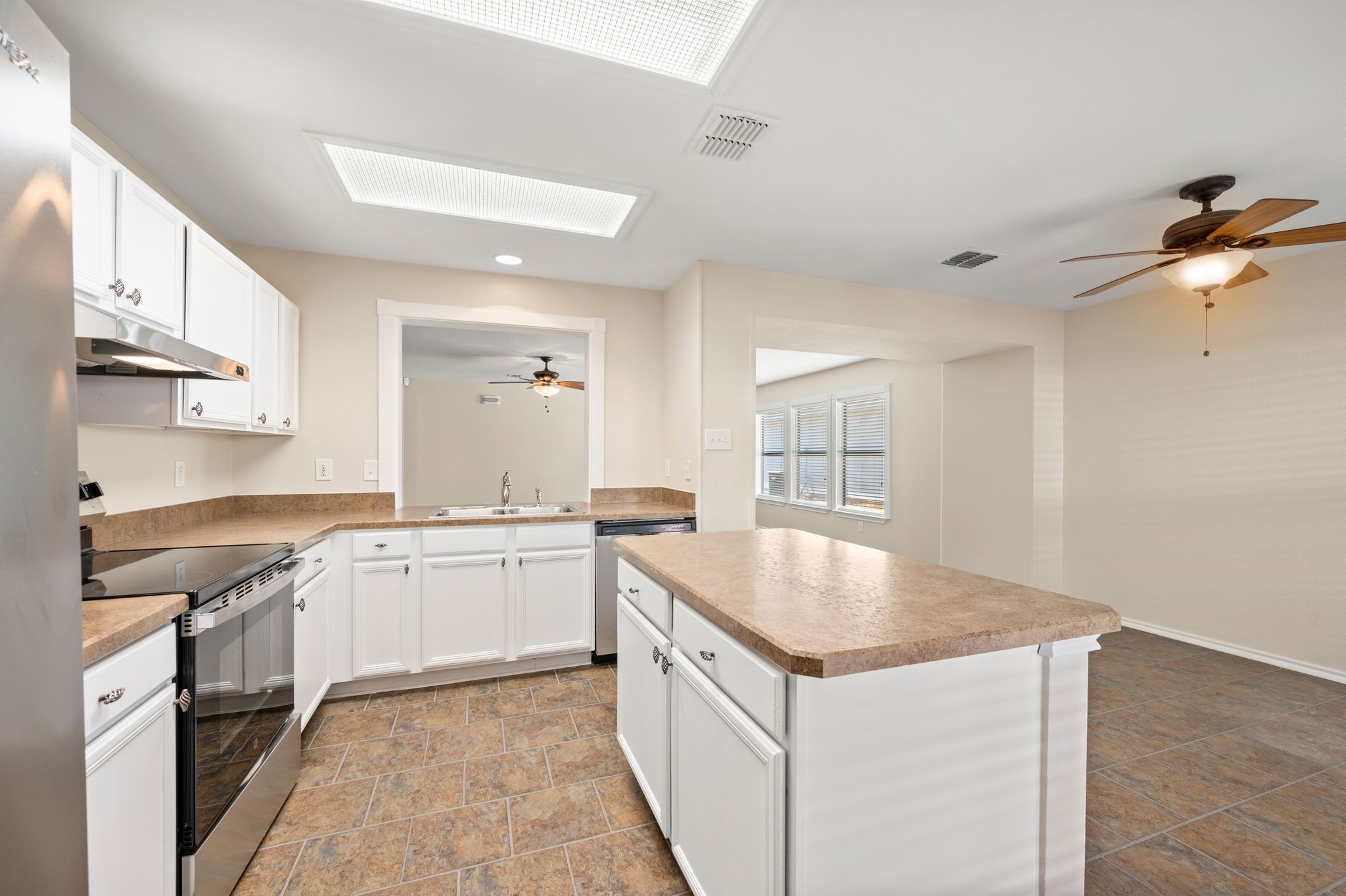10104 Chapel Glen Terrace Fort Worth TX 76116
