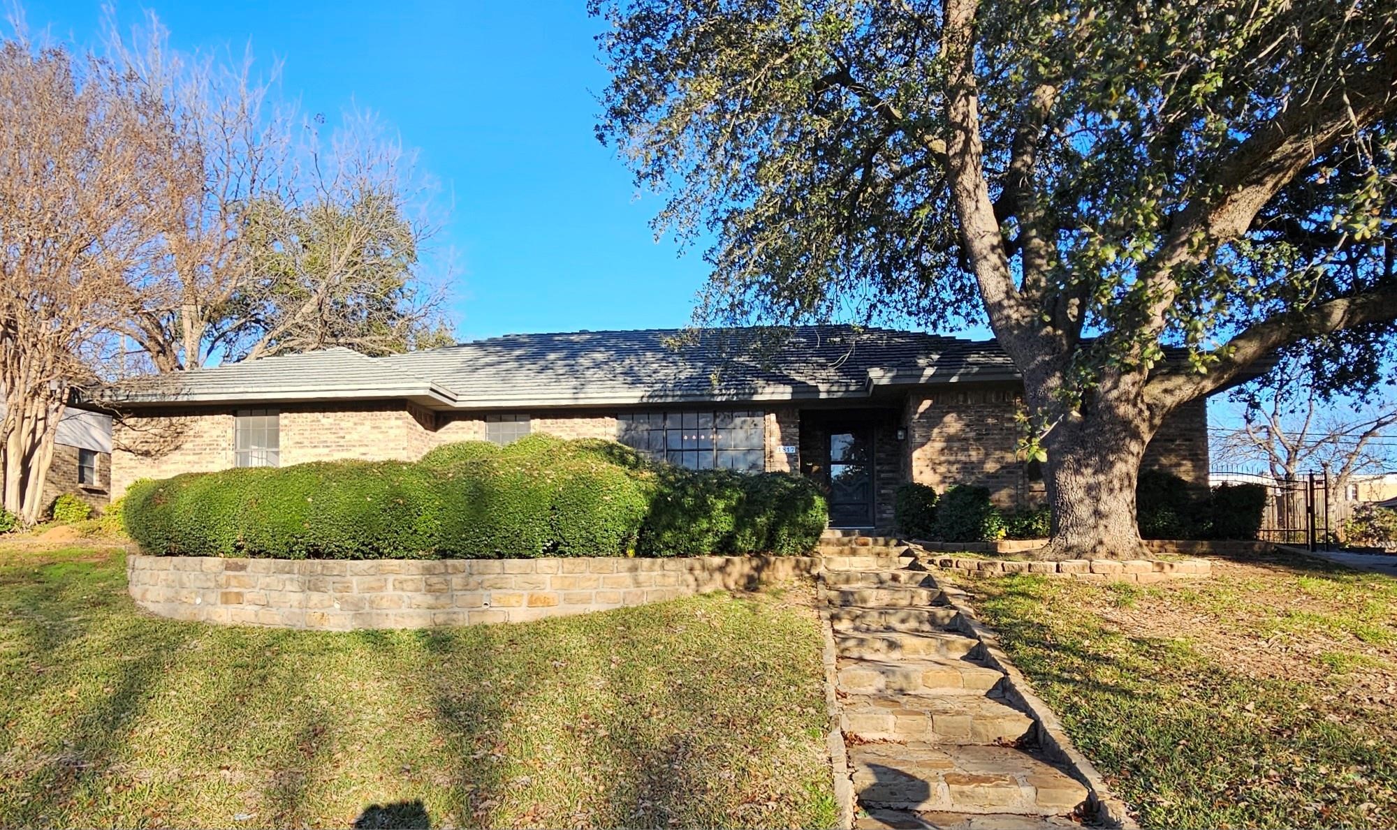 1817 Rhinevalley Drive Arlington TX 76012