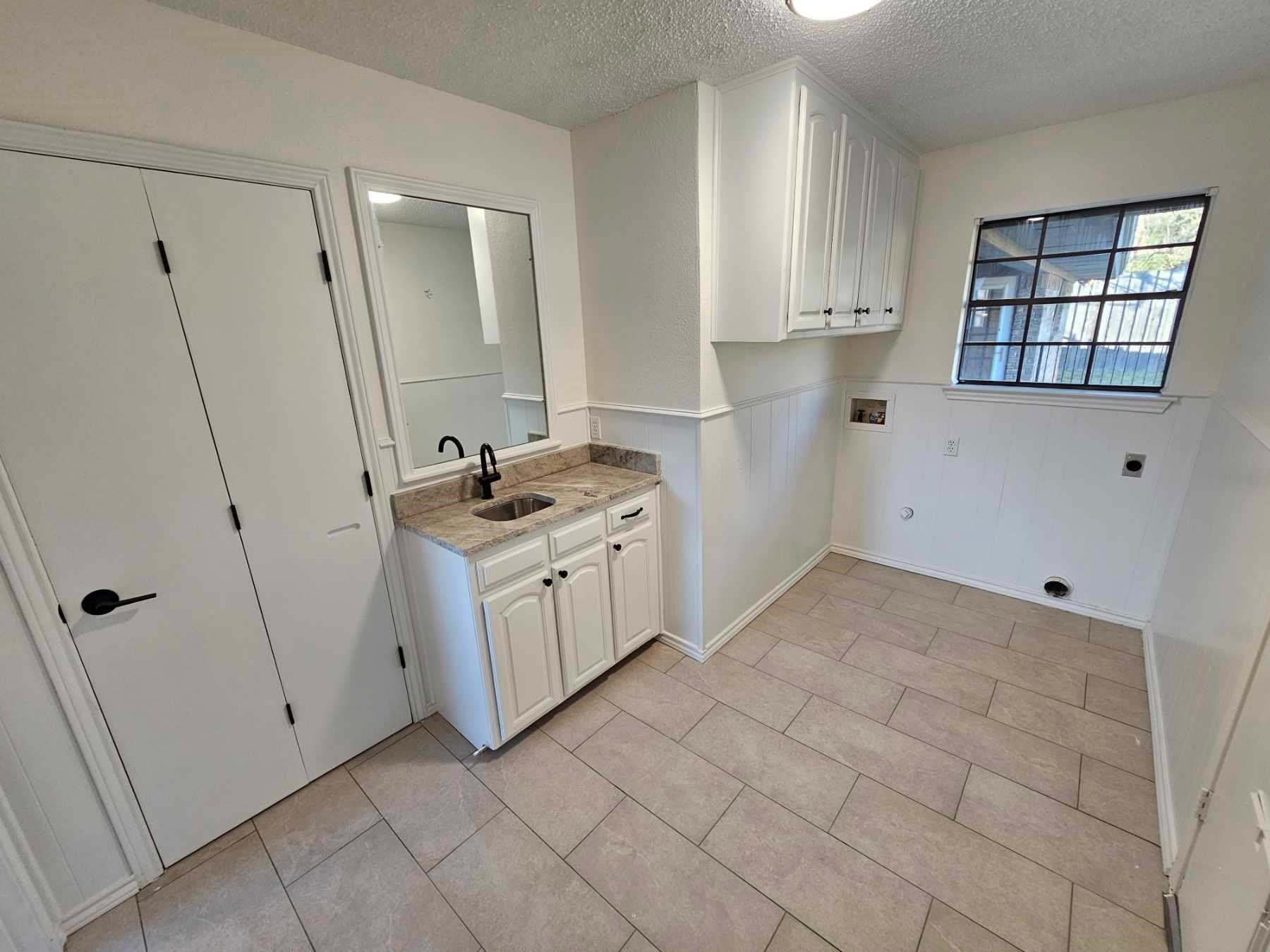 1817 Rhinevalley Drive Arlington TX 76012