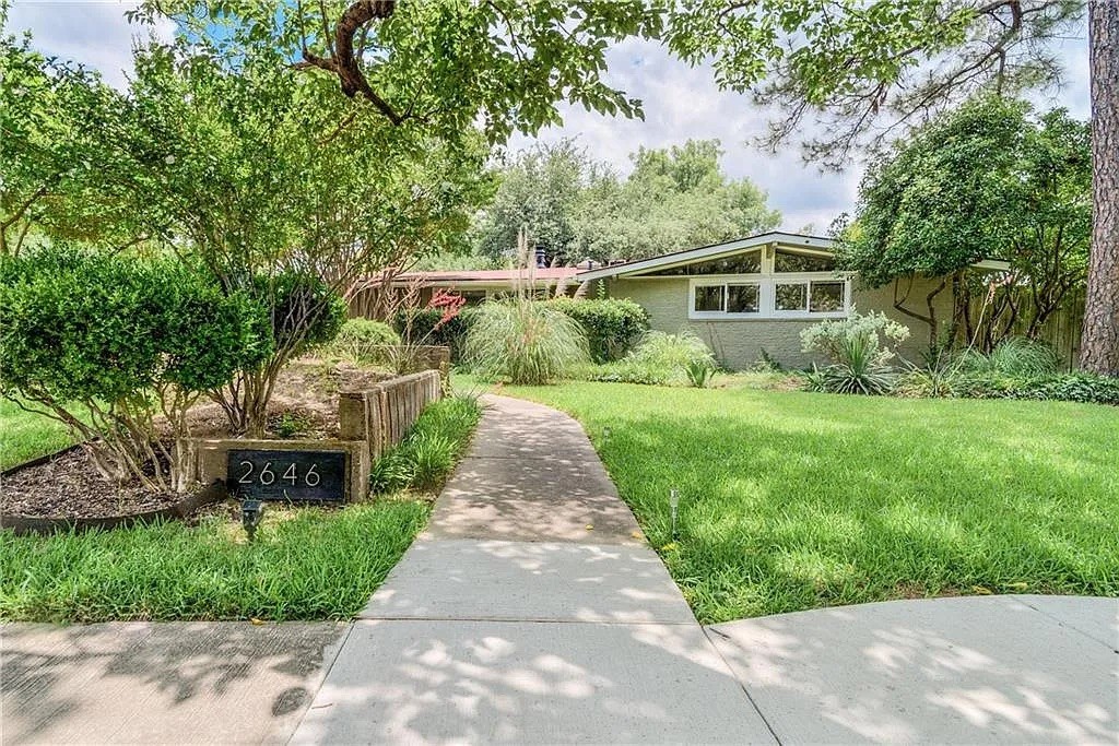 2646 Materhorn Drive Dallas TX 75228