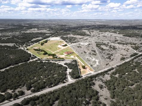 5450 County Road 101 Lampasas TX 76550
