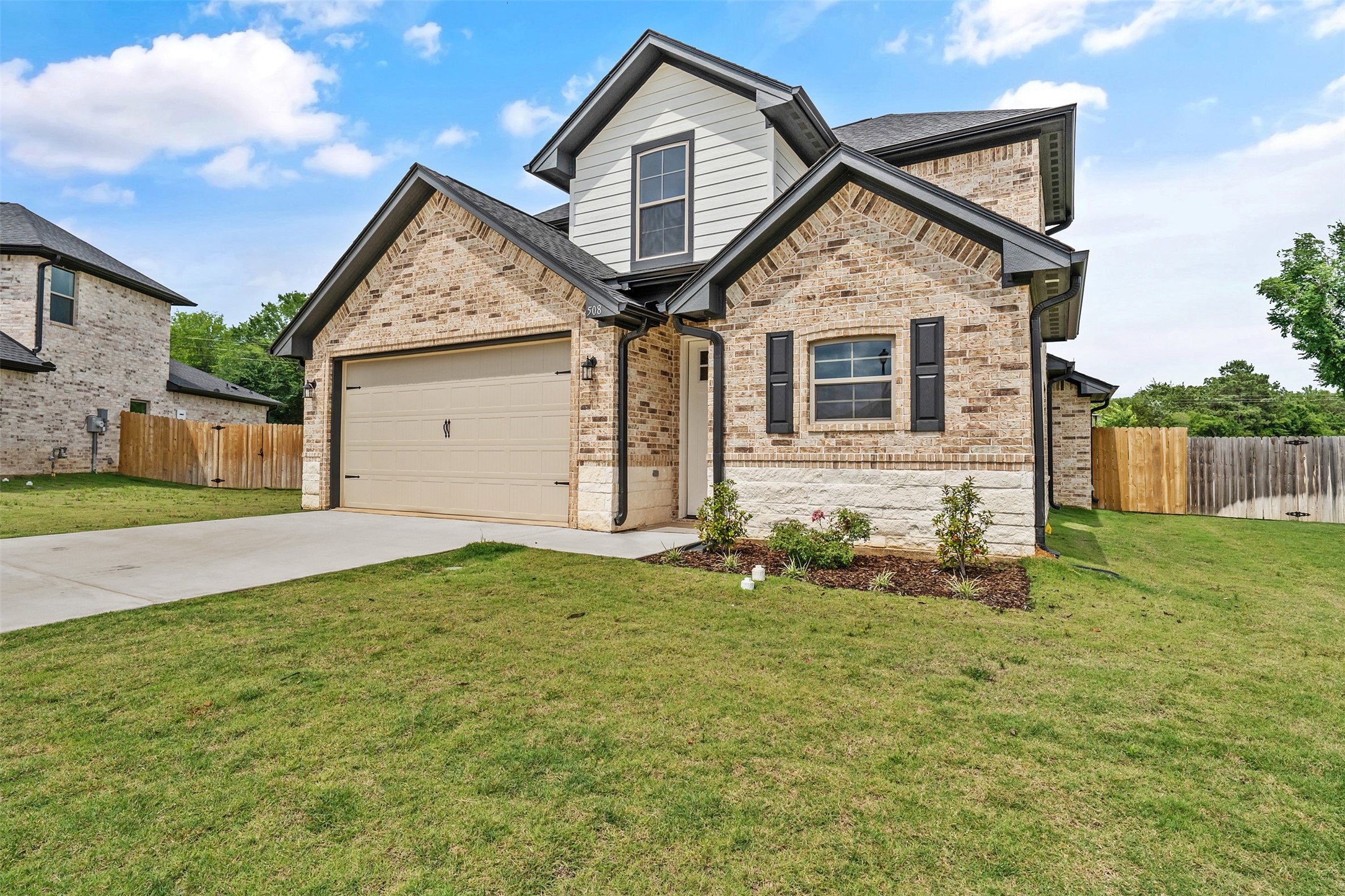 508 Cornerstone Lindale TX 75771