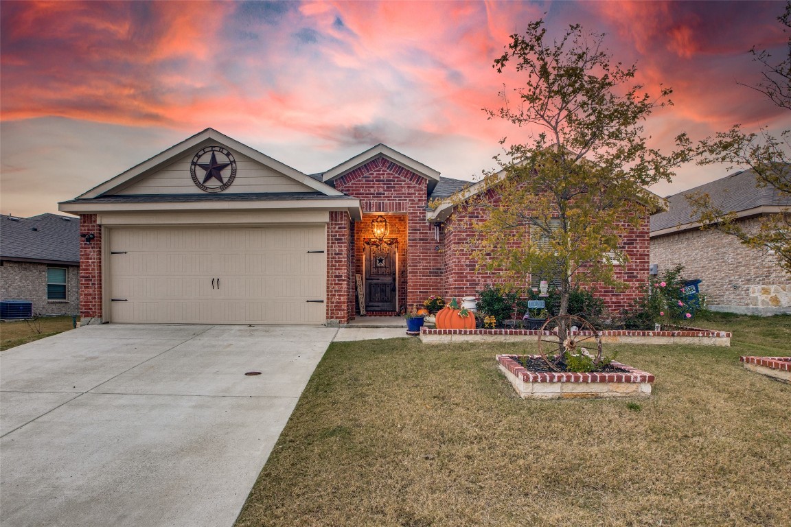 1323 Meadow Creek Drive Princeton TX 75407