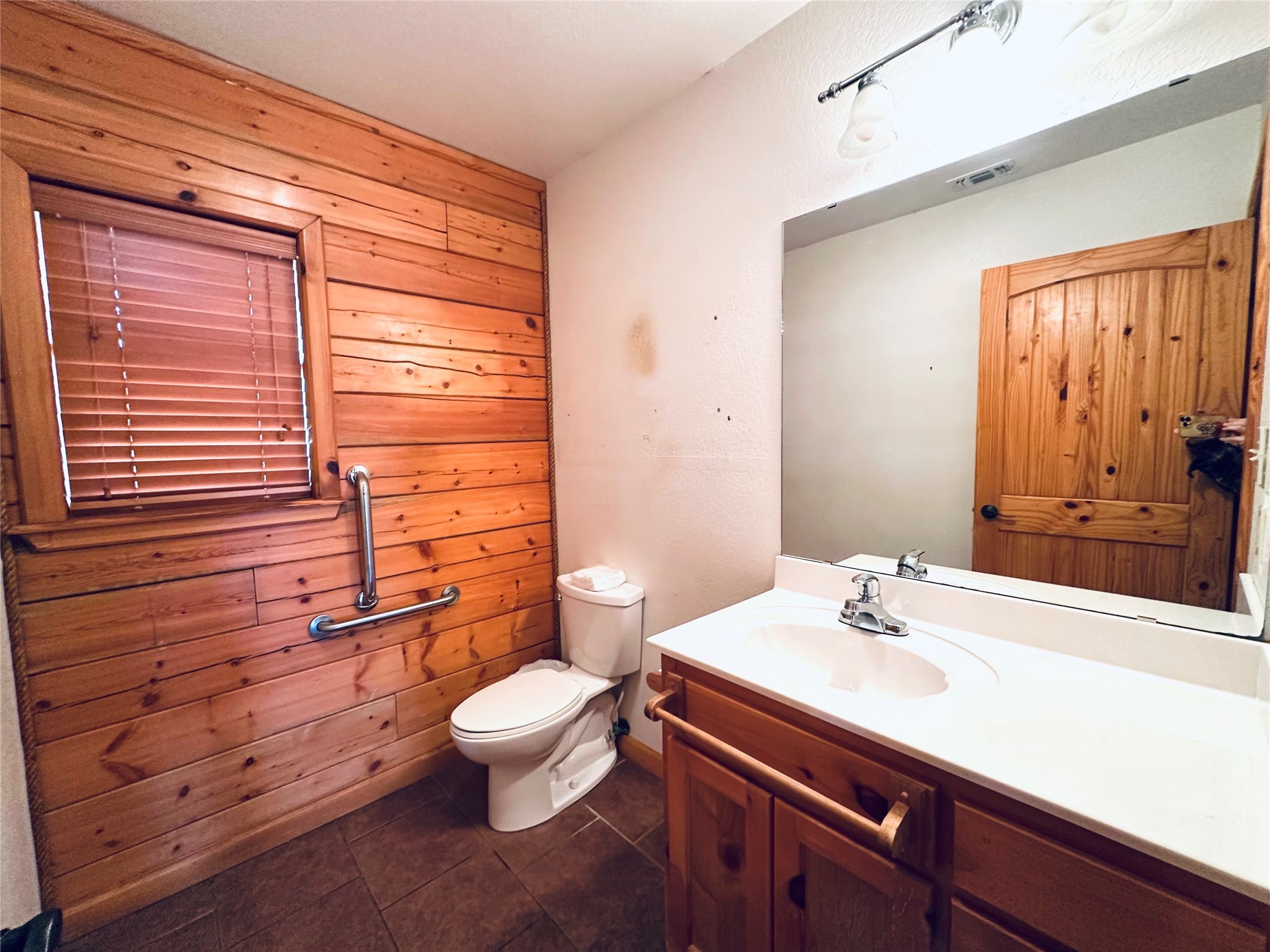 349 Lake Point Comanche TX 76442