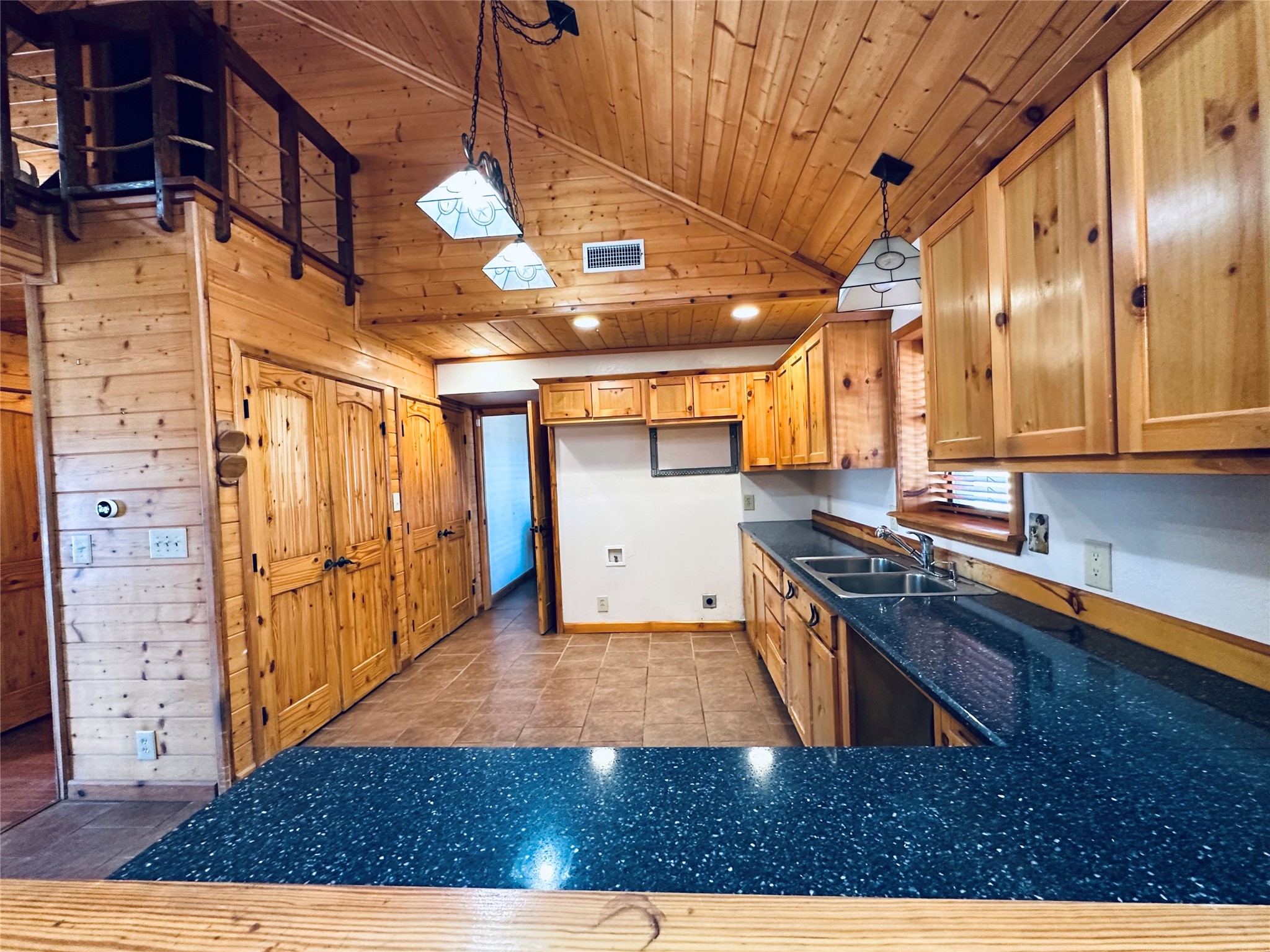 349 Lake Point Comanche TX 76442