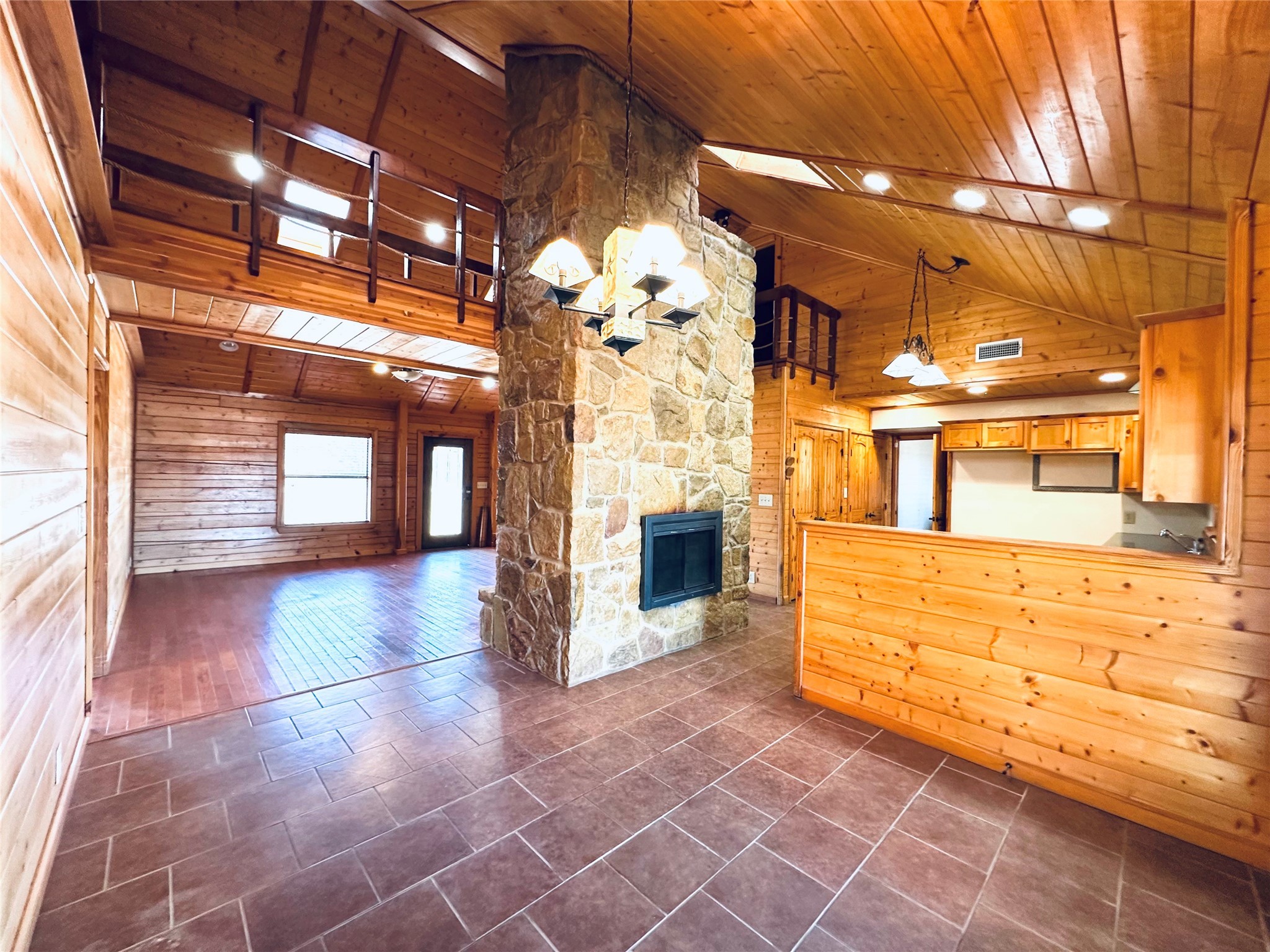 349 Lake Point Comanche TX 76442