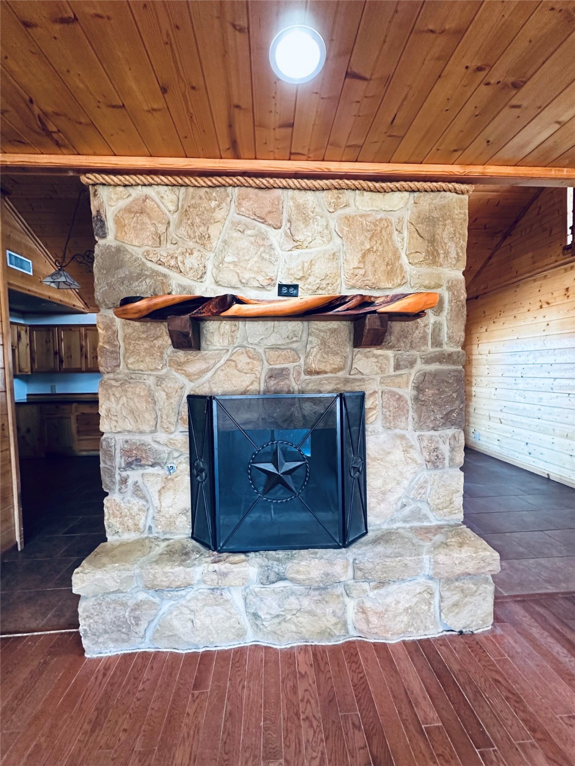 349 Lake Point Comanche TX 76442