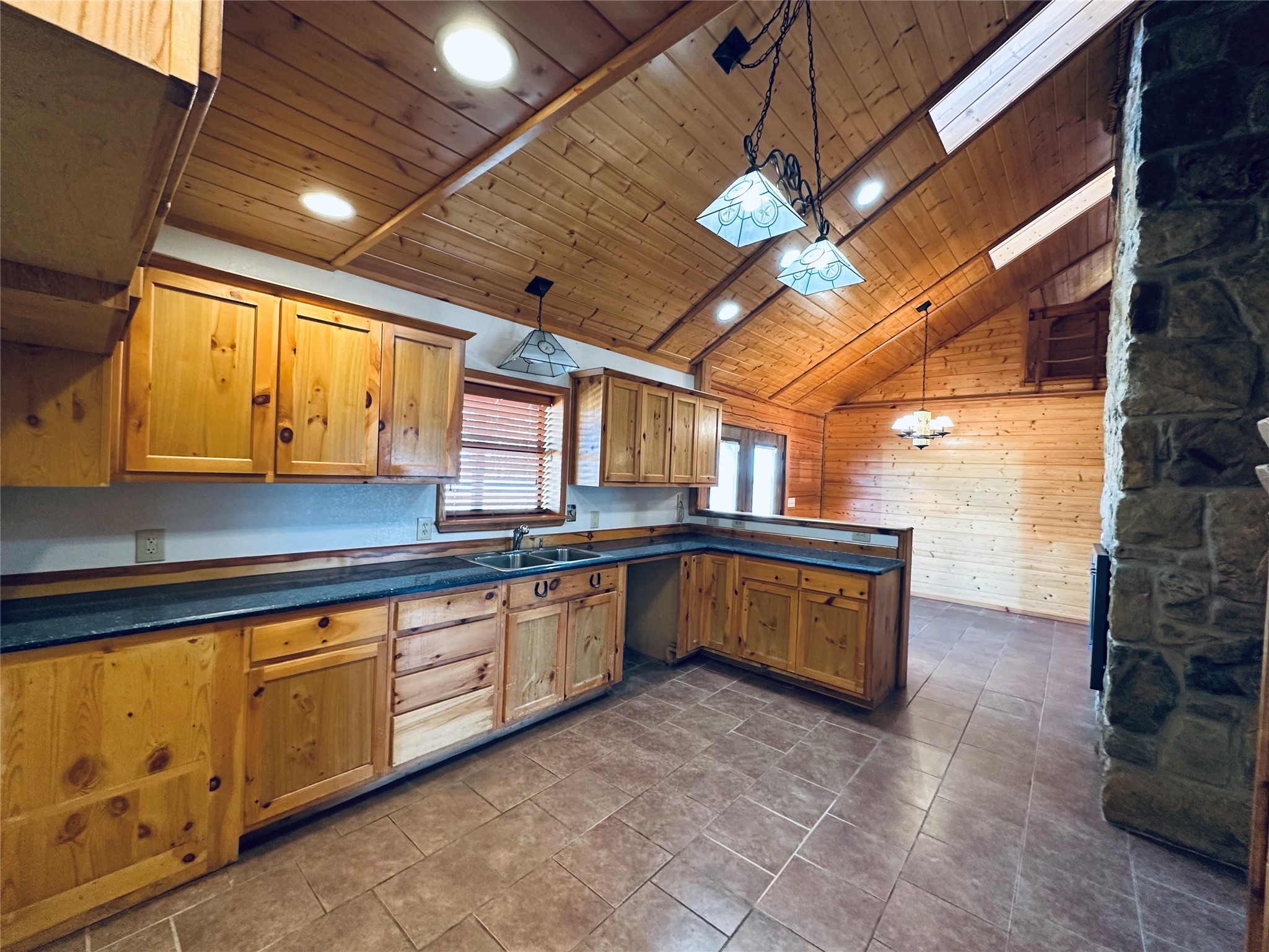 349 Lake Point Comanche TX 76442