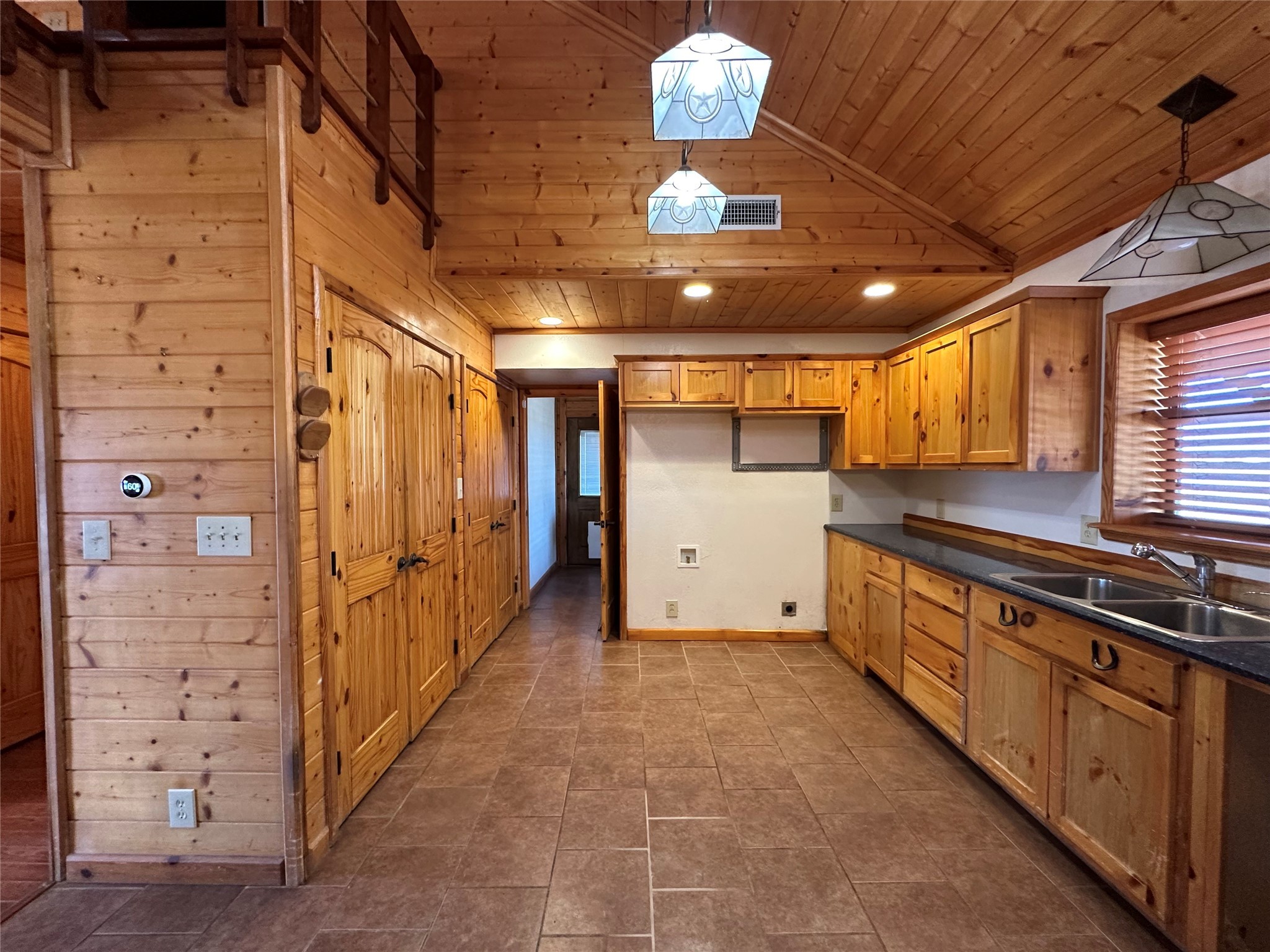 349 Lake Point Comanche TX 76442
