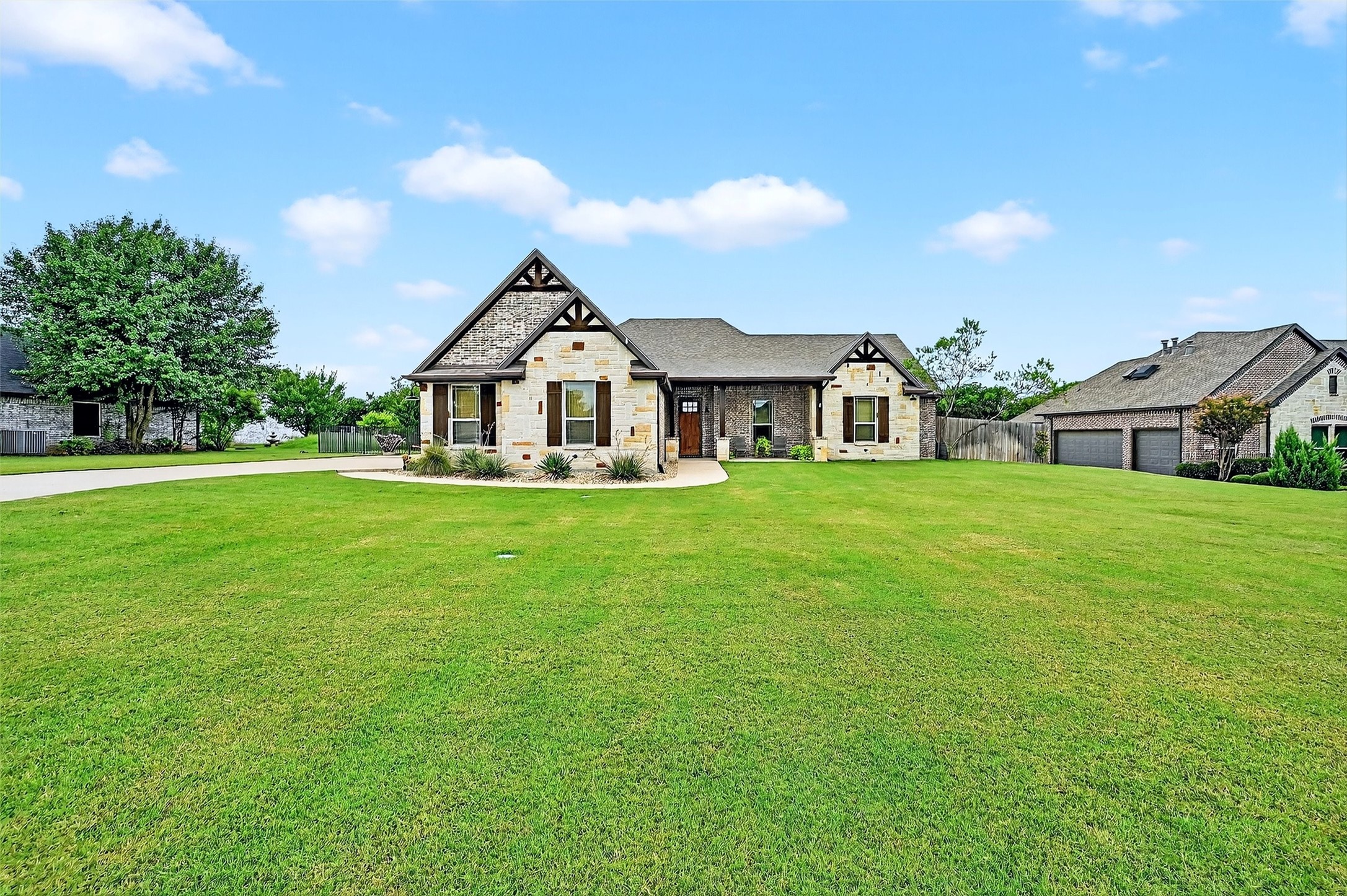 686 Cypress Point Drive Gunter TX 75058