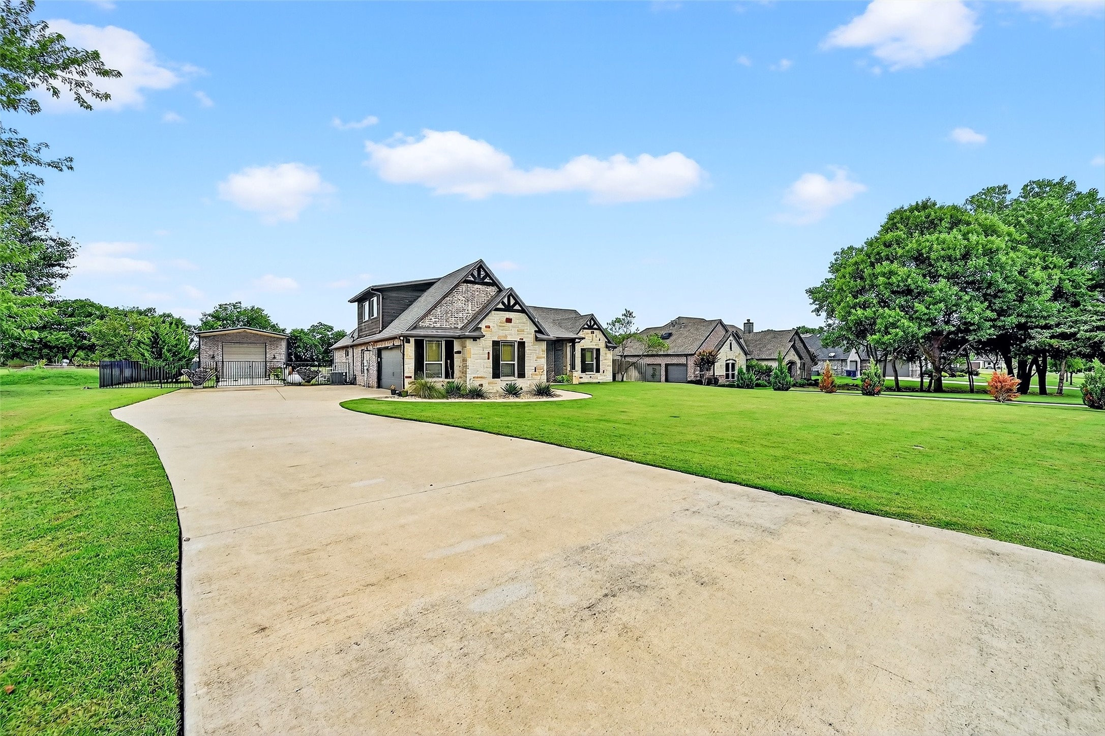 686 Cypress Point Drive Gunter TX 75058