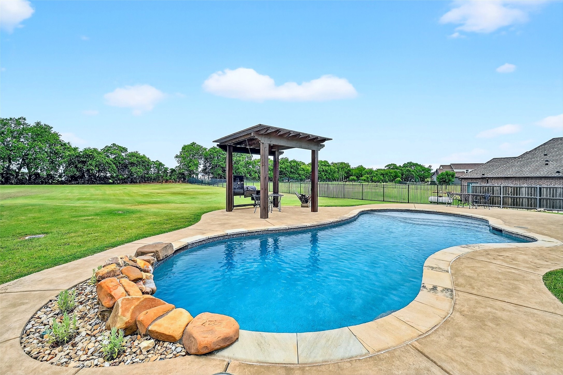 686 Cypress Point Drive Gunter TX 75058