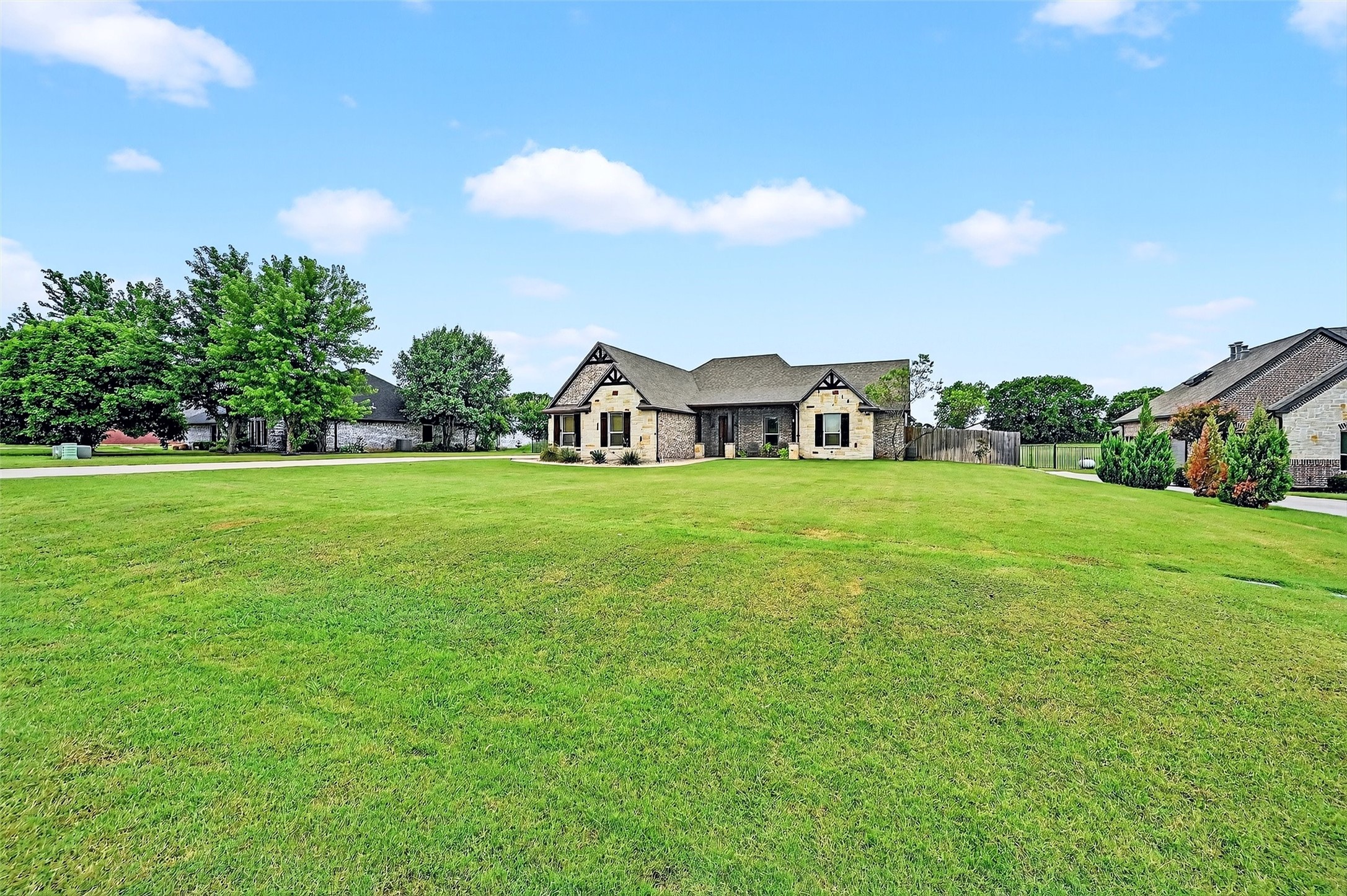 686 Cypress Point Drive Gunter TX 75058