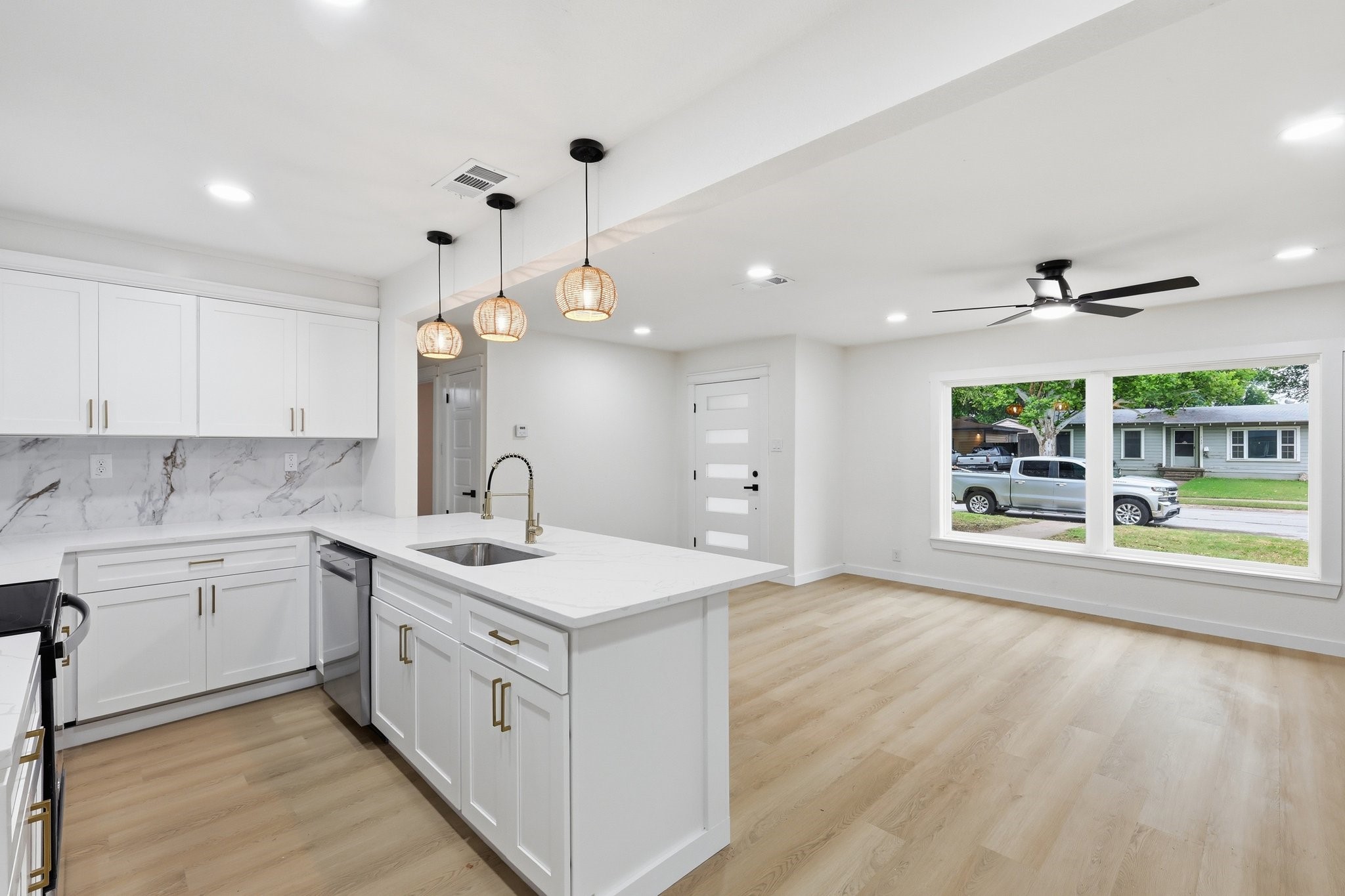 711 Drummond Drive Arlington TX 76012