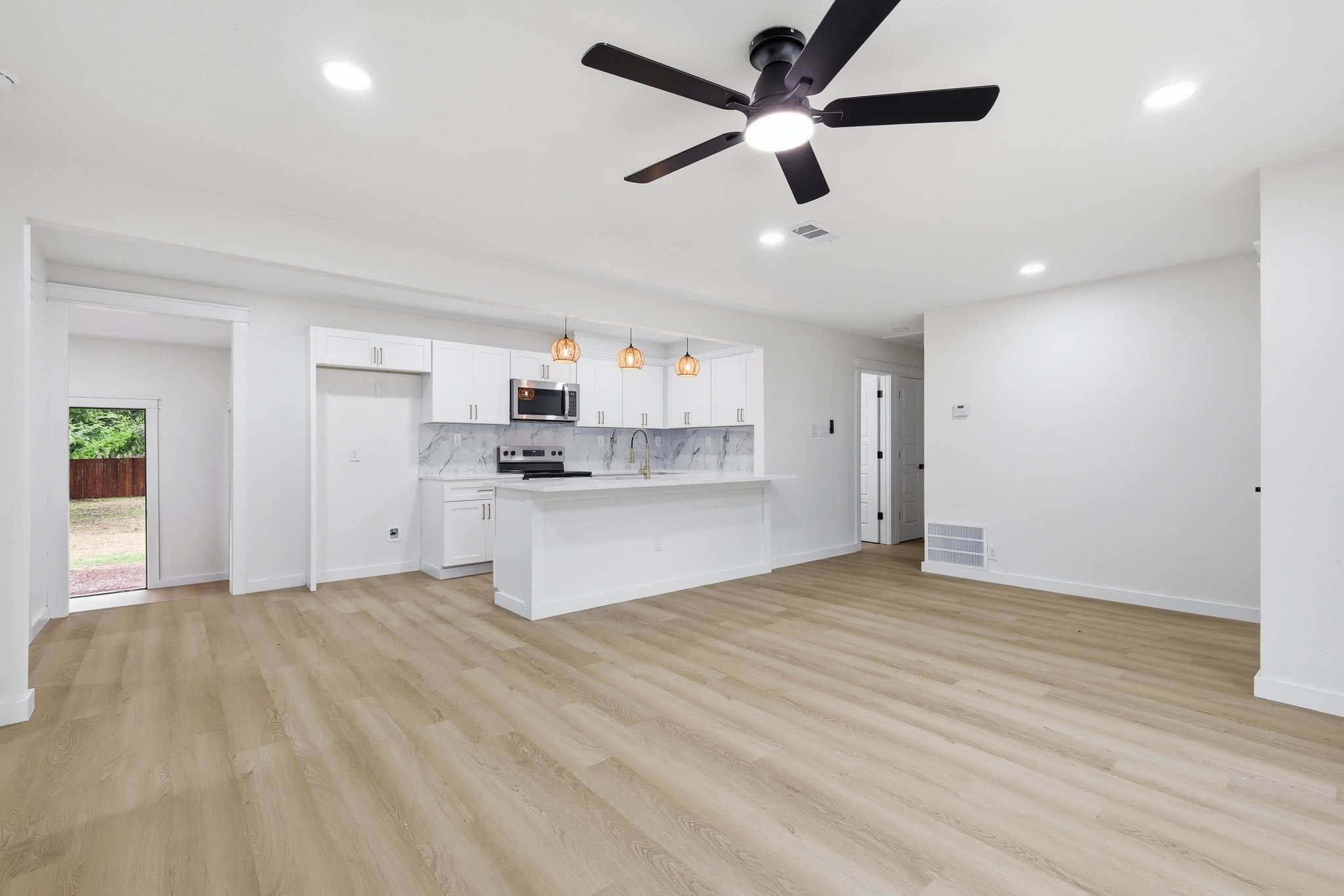 711 Drummond Drive Arlington TX 76012