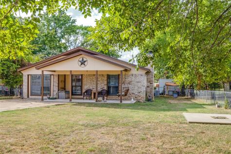 825 Poe Street Azle TX 76020