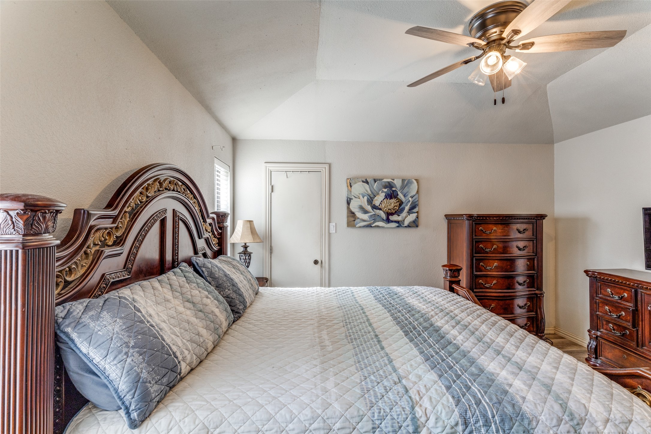 825 Poe Street Azle TX 76020