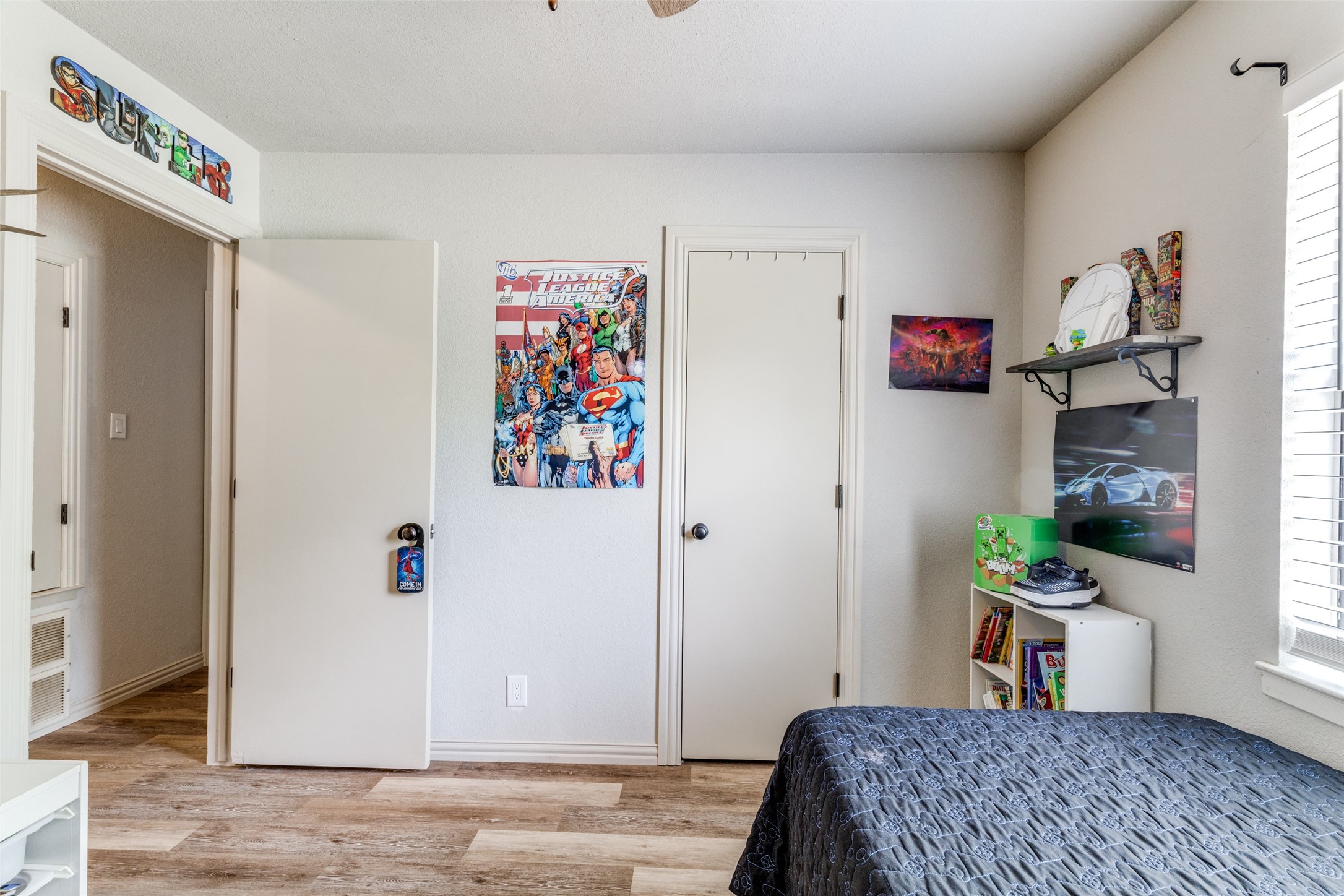 825 Poe Street Azle TX 76020