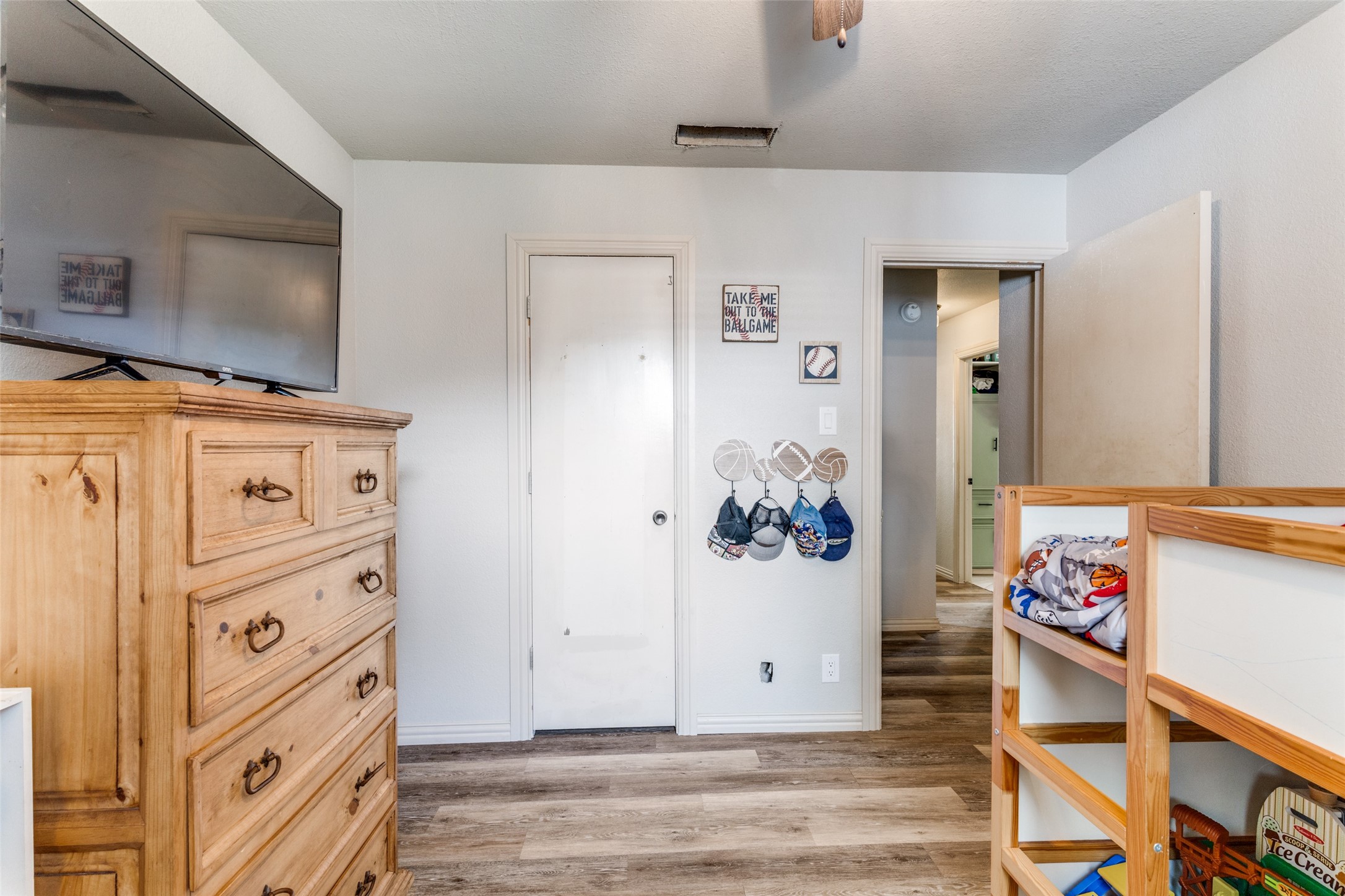 825 Poe Street Azle TX 76020
