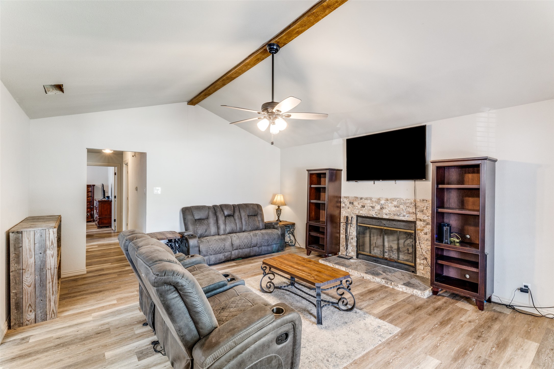 825 Poe Street Azle TX 76020