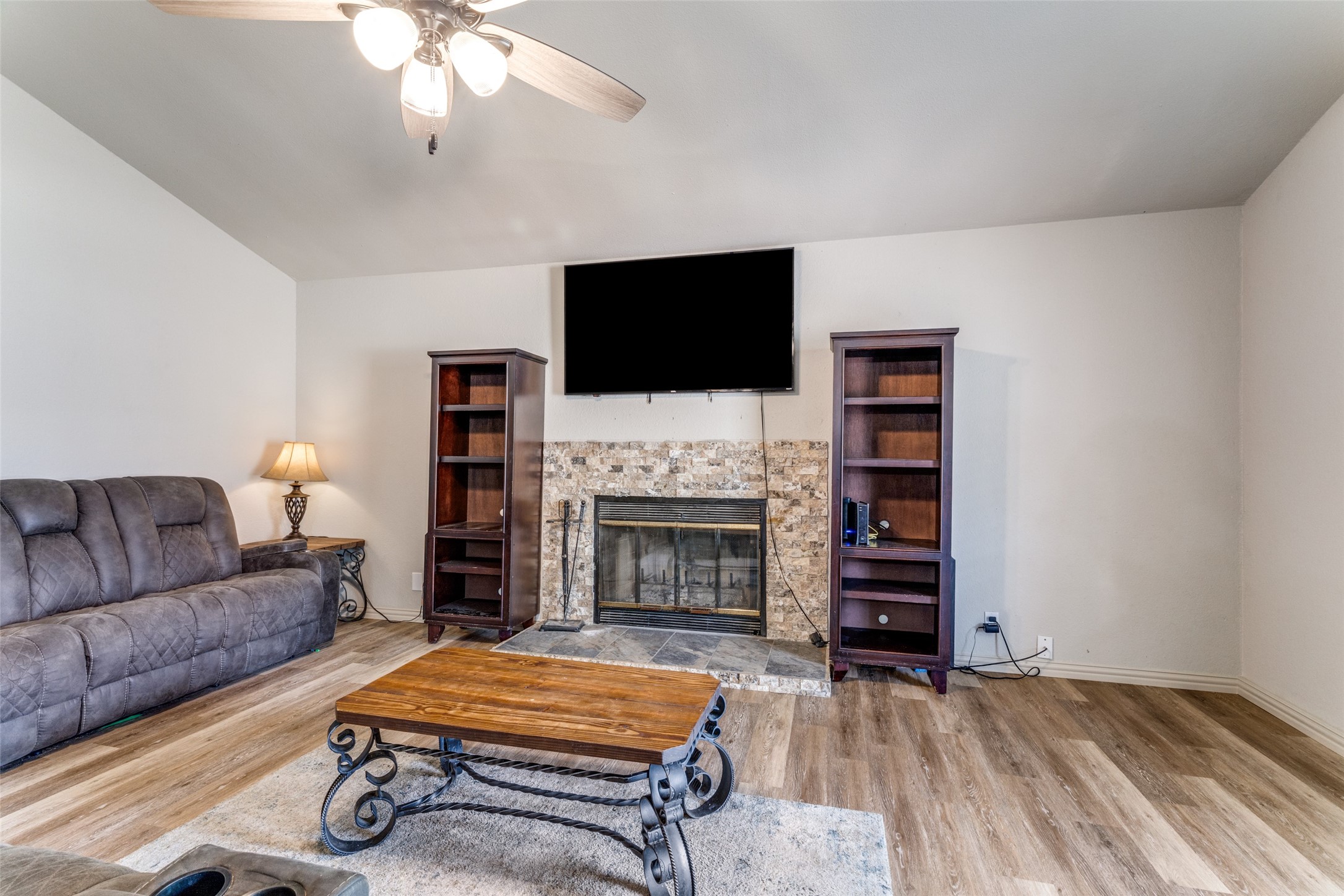 825 Poe Street Azle TX 76020