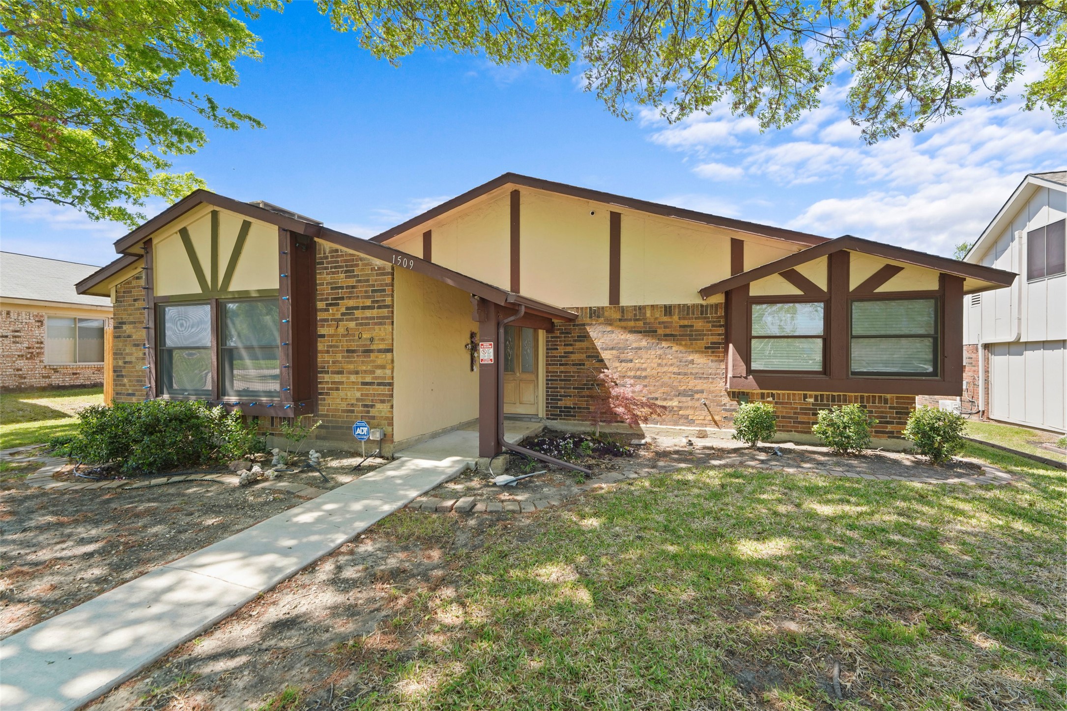 1509 Pecos Street Mesquite TX 75150