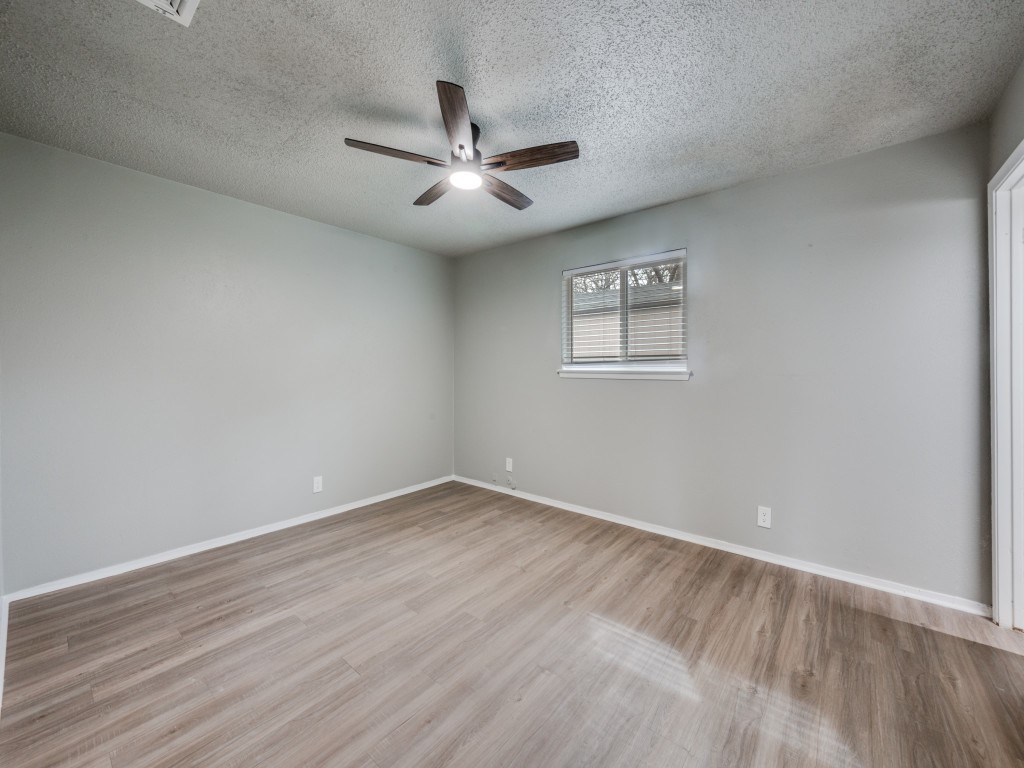 5402 Holly Trail Arlington TX 76016